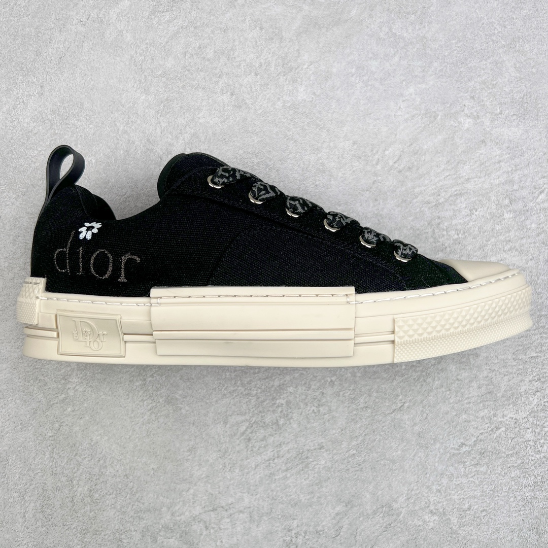 ＃零售版 Dior B23 Oblique 迪奥提花面料面包鞋 原版一比一开发 23s年度最新款 全套正品新版包装配件 这款B23滑板运动鞋是本季新品 全新演绎标志性的设计 突显厚实的廓形和时尚的魅力 采用奶油白色提花面料精心制作 通体饰以 Oblique 印花 搭配正面粗鞋带、加垫鞋舌、加固圆形鞋头和后侧提拉环等经典滑板鞋的标识 白色橡胶鞋底饰以 Oblique 印花补丁更品精致 尺码：39 40 41 42 43 44 45 46-选品中心