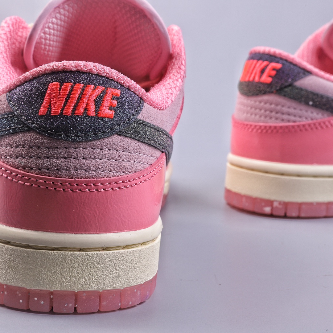 260 A Nike SB Dunk Low “Hot Punch and Pink Foam” 芭比粉 FN8927-621