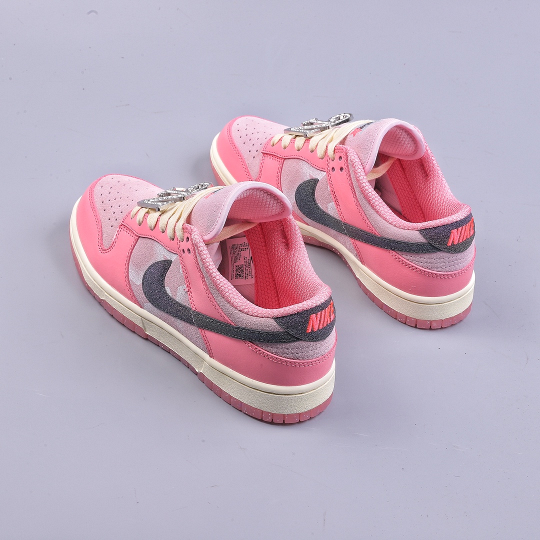 260 A Nike SB Dunk Low “Hot Punch and Pink Foam” 芭比粉 FN8927-621