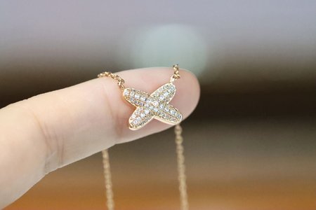 Chaumet AAA+ Jewelry Necklaces & Pendants Set With Diamonds