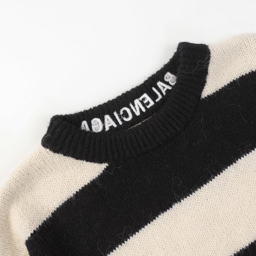 Balenciaga Sweaters with Embroidered Logo: Mahi Hair Process, Black & White, Original Capacitor - 图片 3
