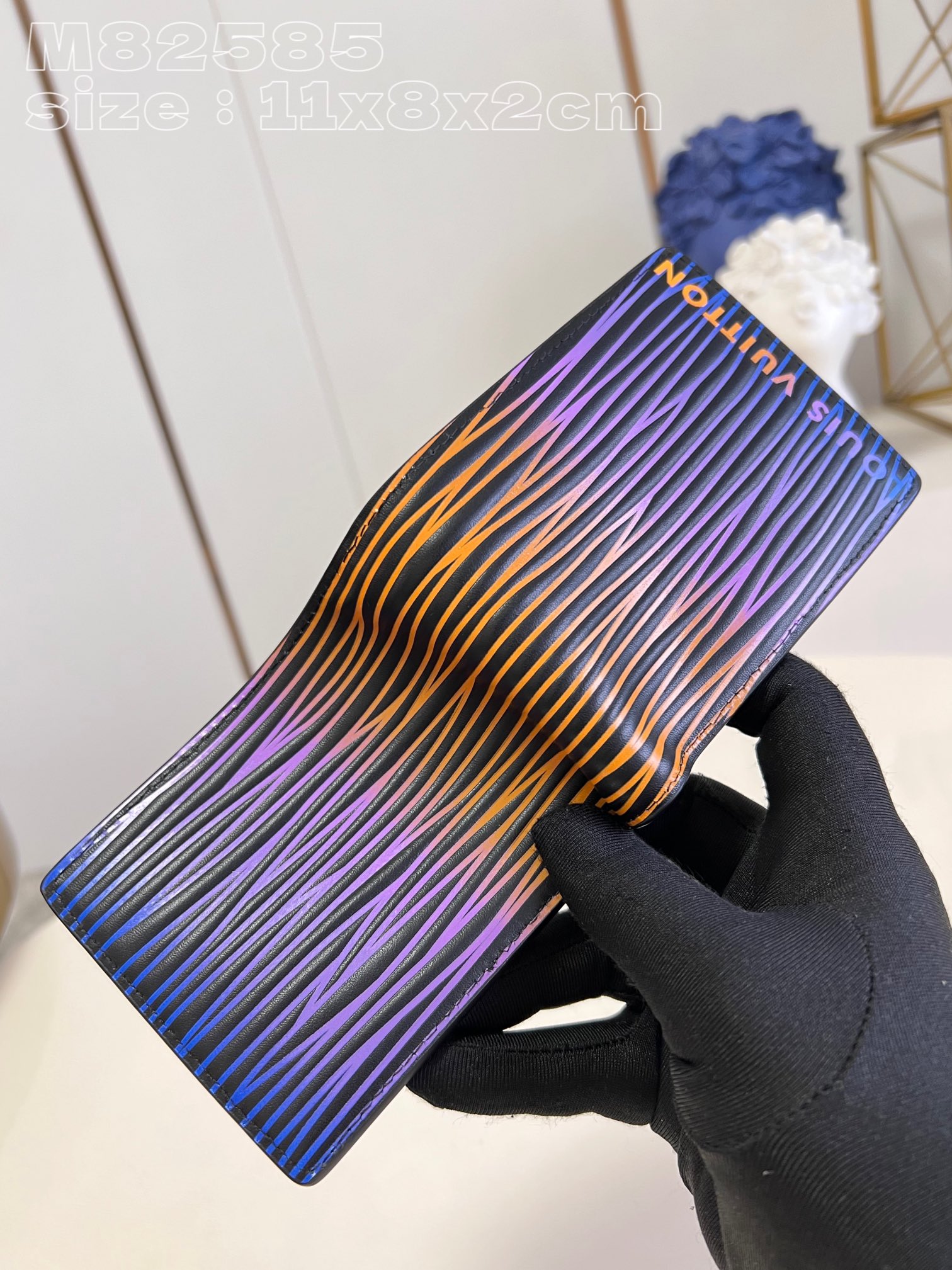 Top Quality M82585】 This Slender Wallet is crafted from eye-catching Epi - Bag 4