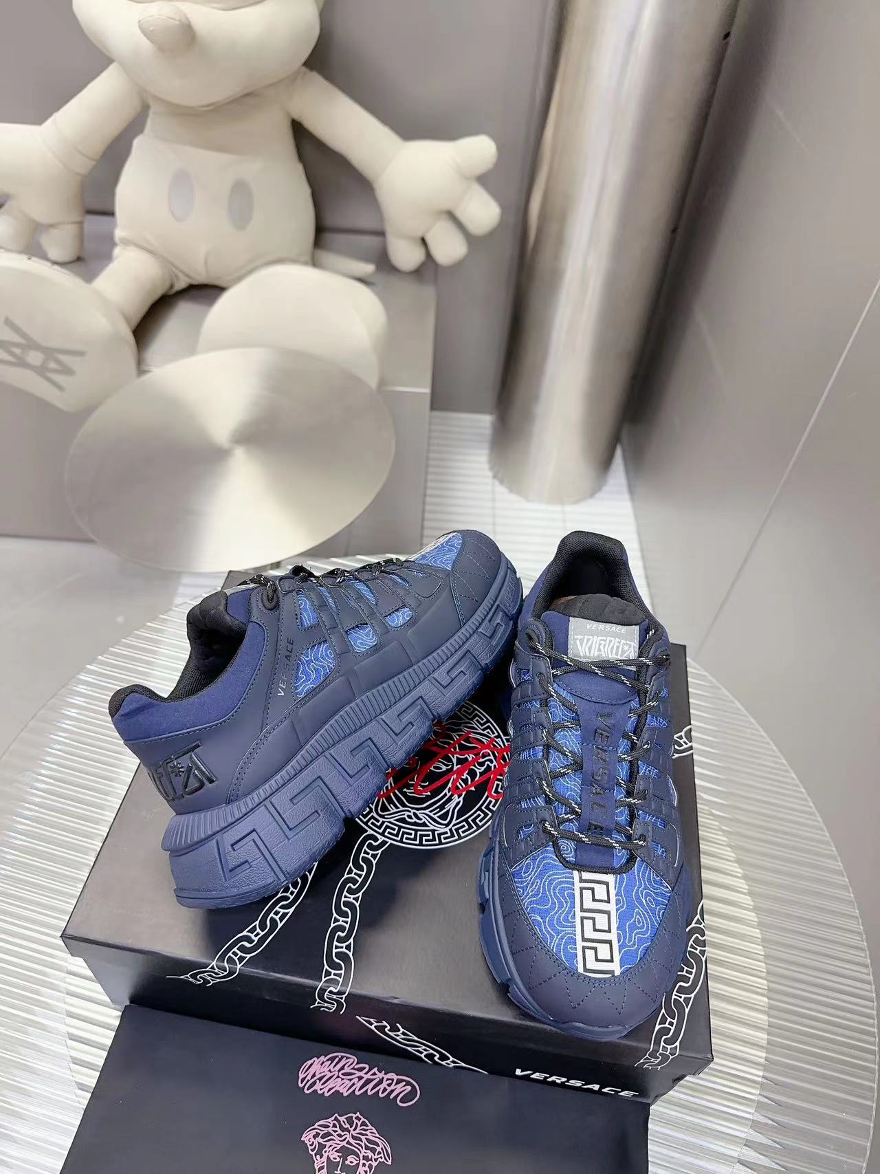 Versace Couple Sneakers: Original High-End Design, Full Colour, Vendor Price 667 💰 - 图片 3
