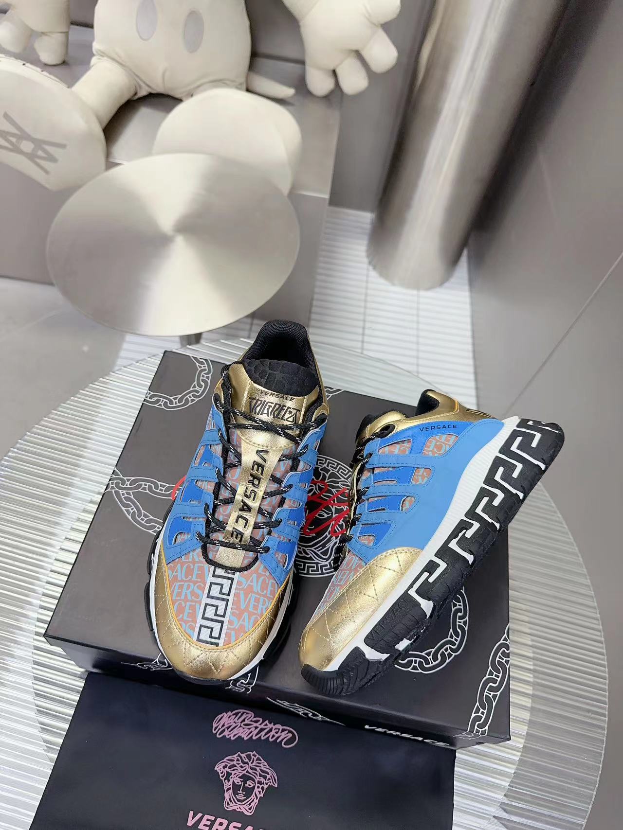 High-End Versace Couple’s Sneakers: Original Design, Top Quality, 667 💰. - 图片 3