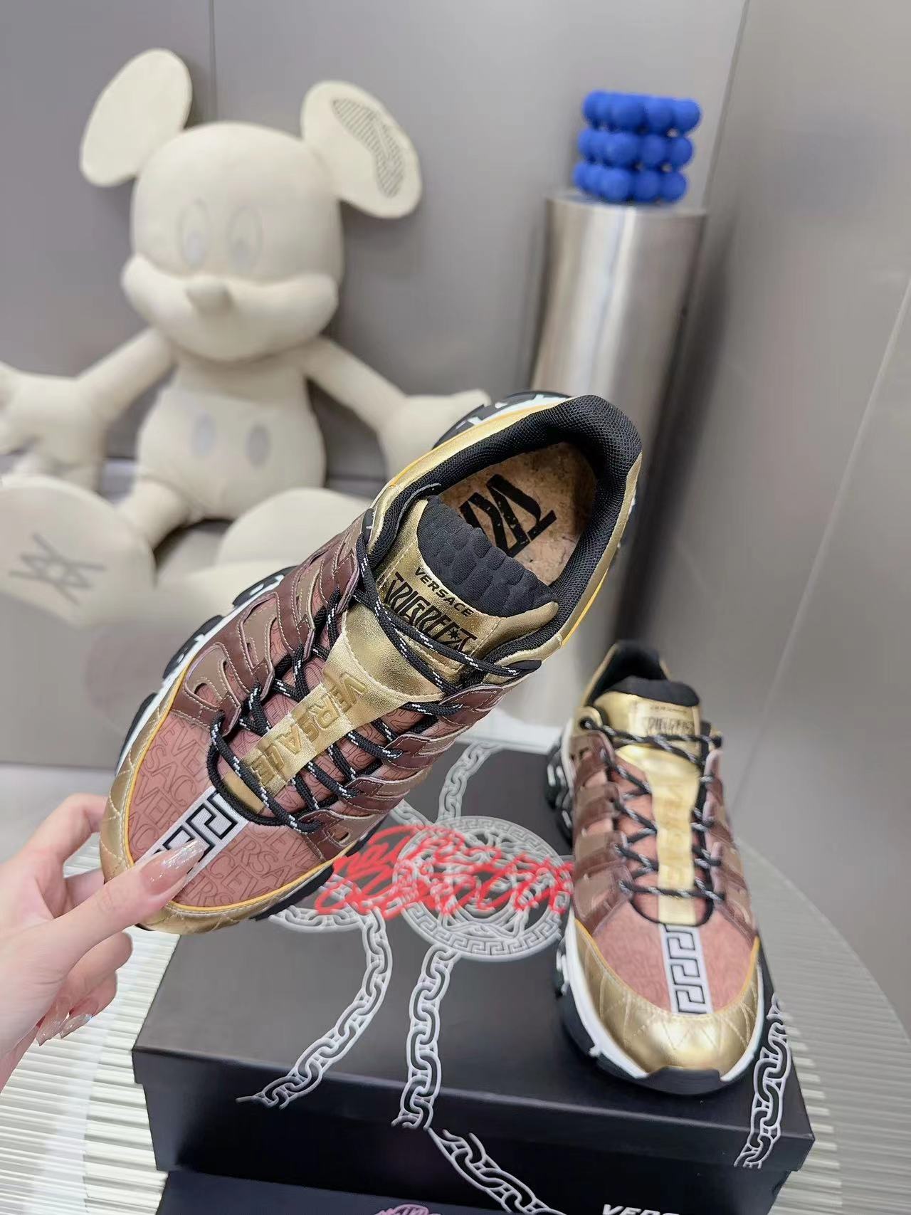 Versace Couple Sneakers: Original Design, High-End, Full Colour, Vendor Price 667 💰 - 图片 4
