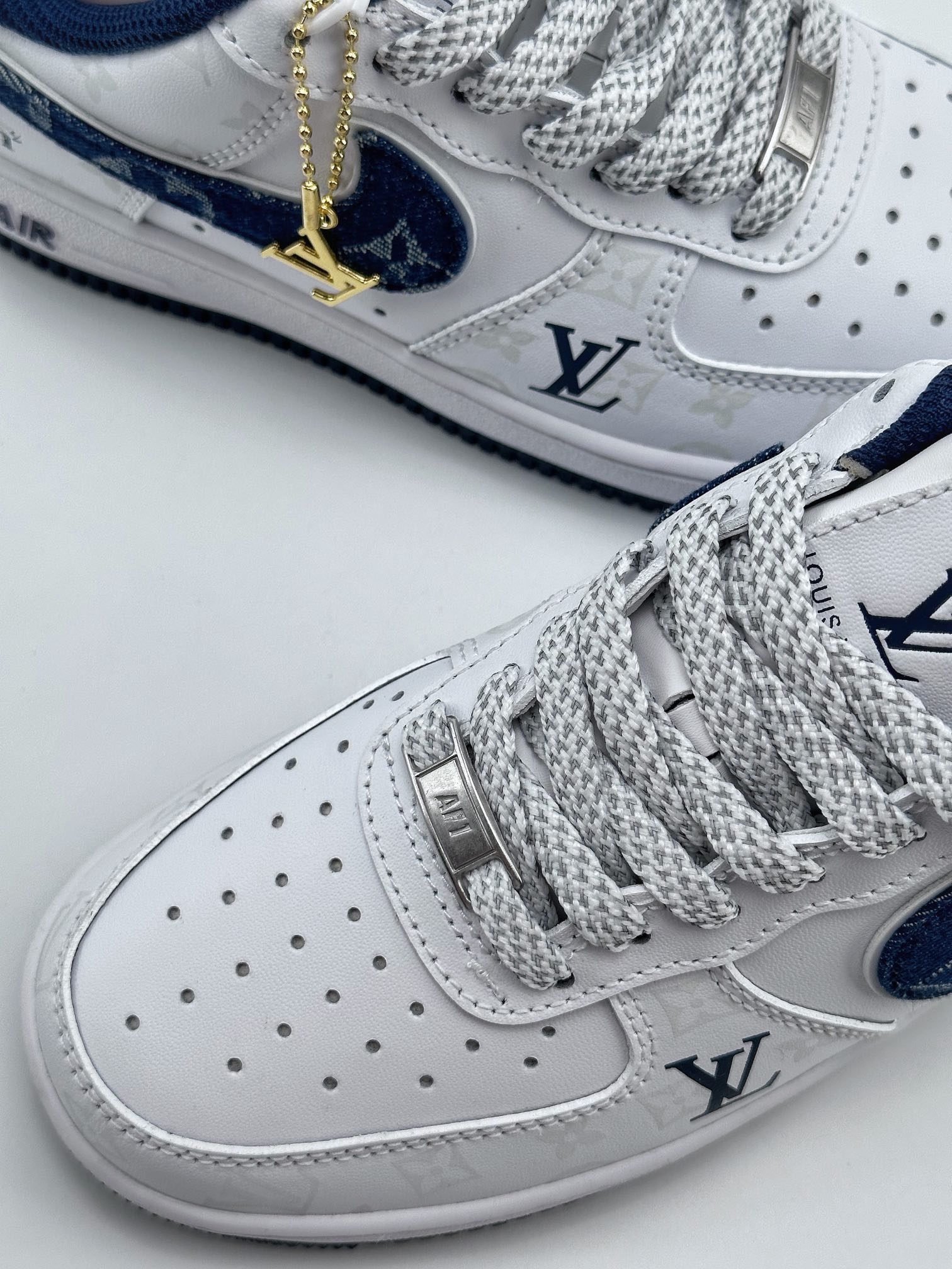 Nike Air Force 1 Low 07 x Louis Vuitton White Navy DD8959-100