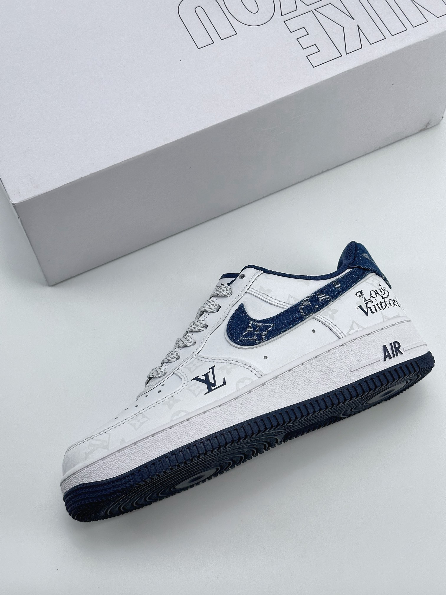 Nike Air Force 1 Low 07 x Louis Vuitton White Navy DD8959-100