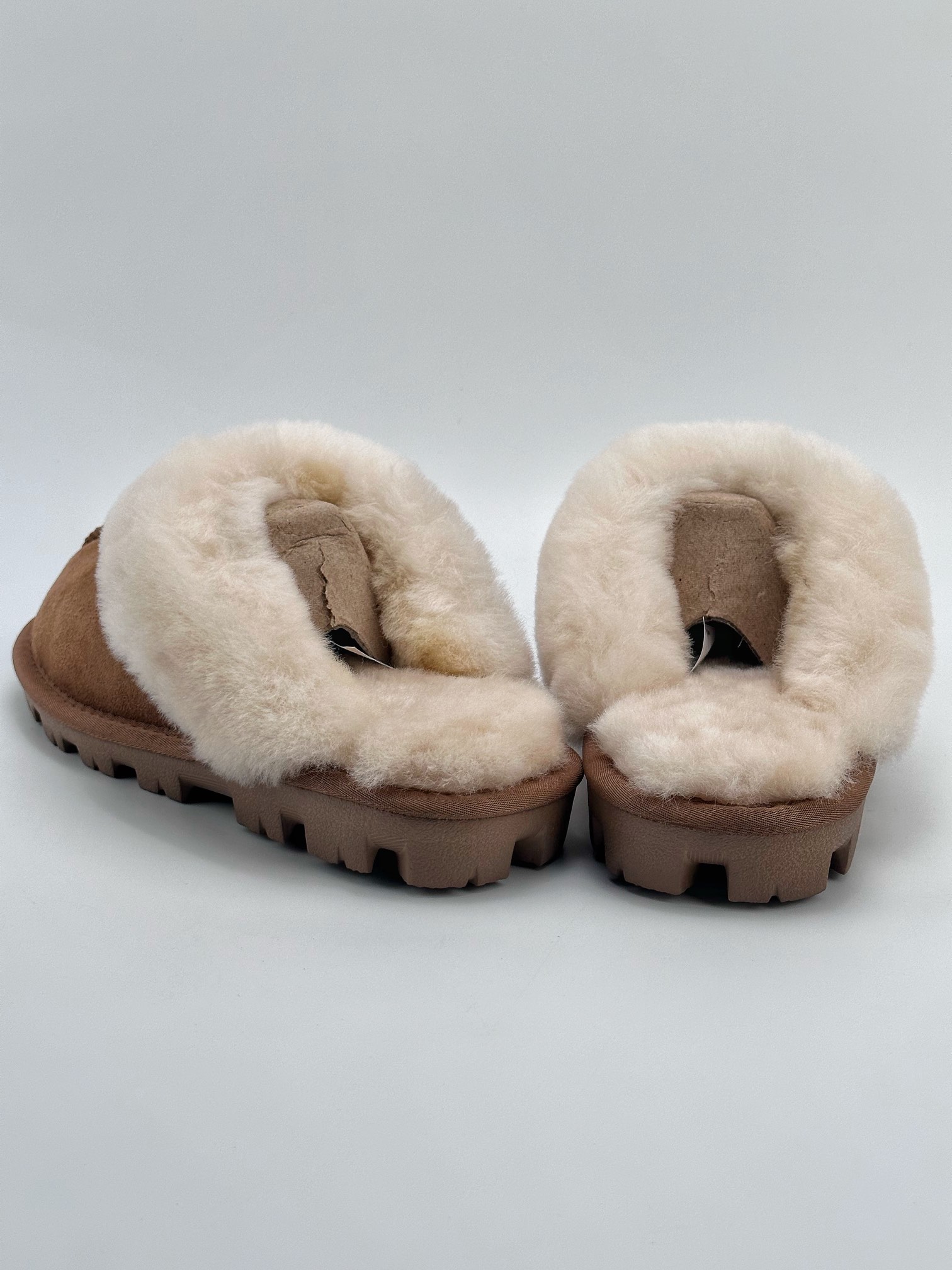 UGG four seasons women's sheepskin and fur flat-soled casual fashion comfortable all-match slippers