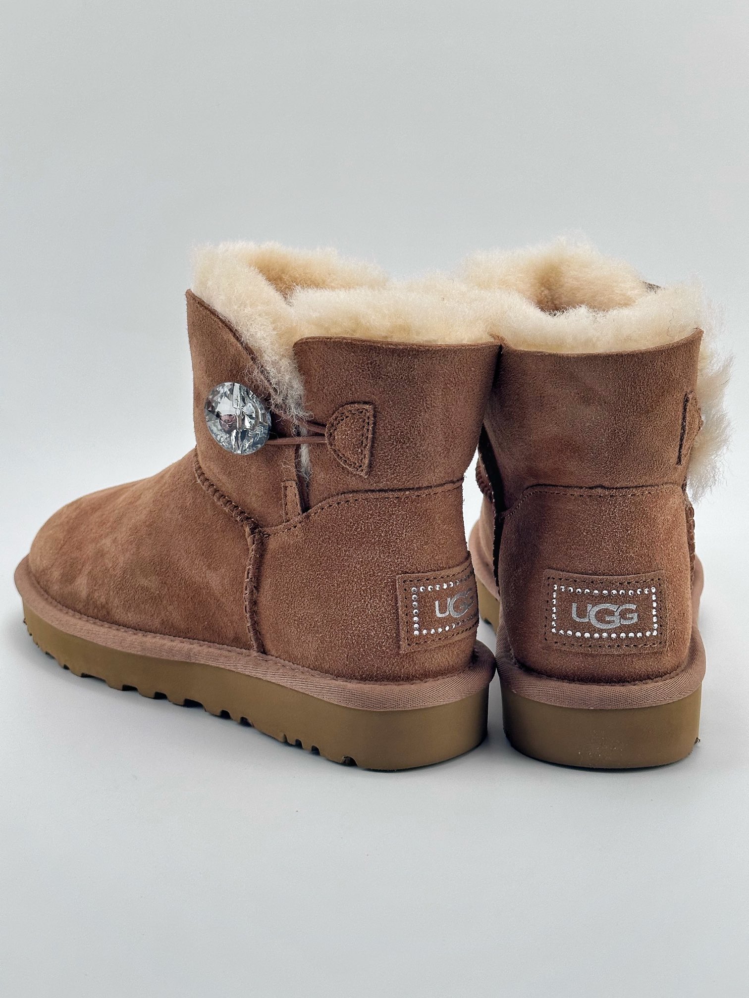 UGG classic diamond buckle short snow boots