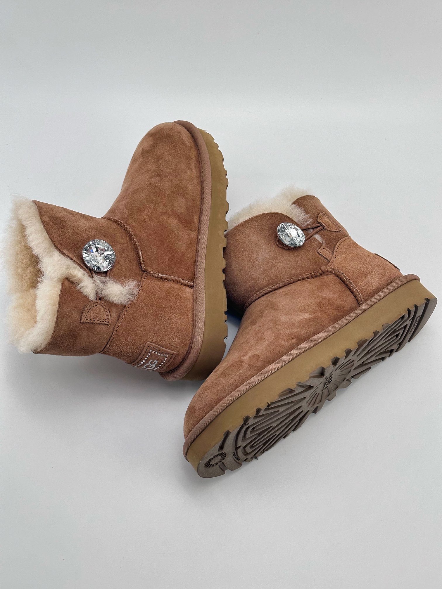 UGG classic diamond buckle short snow boots