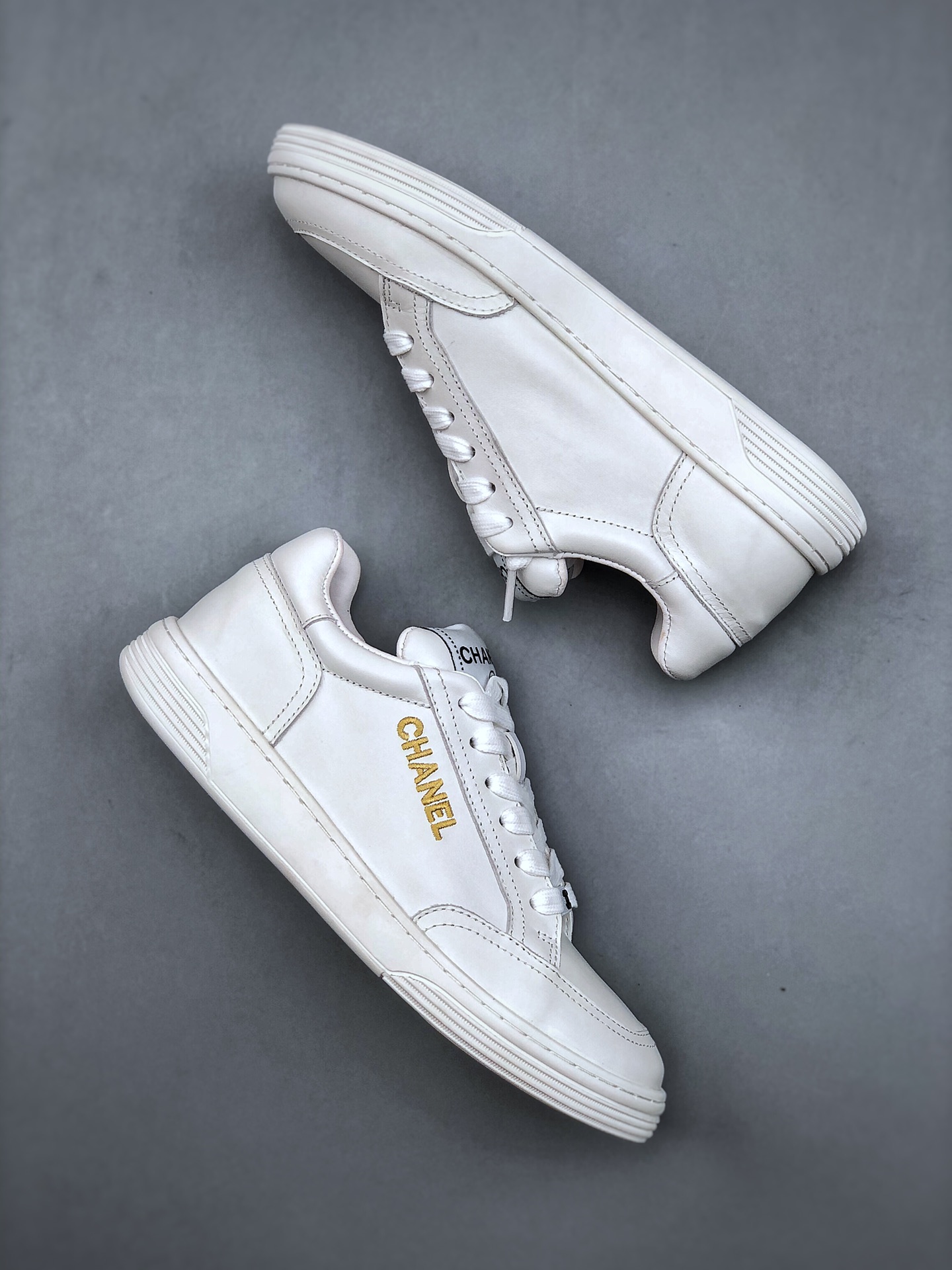 Chanel - 2023 top casual sneakers