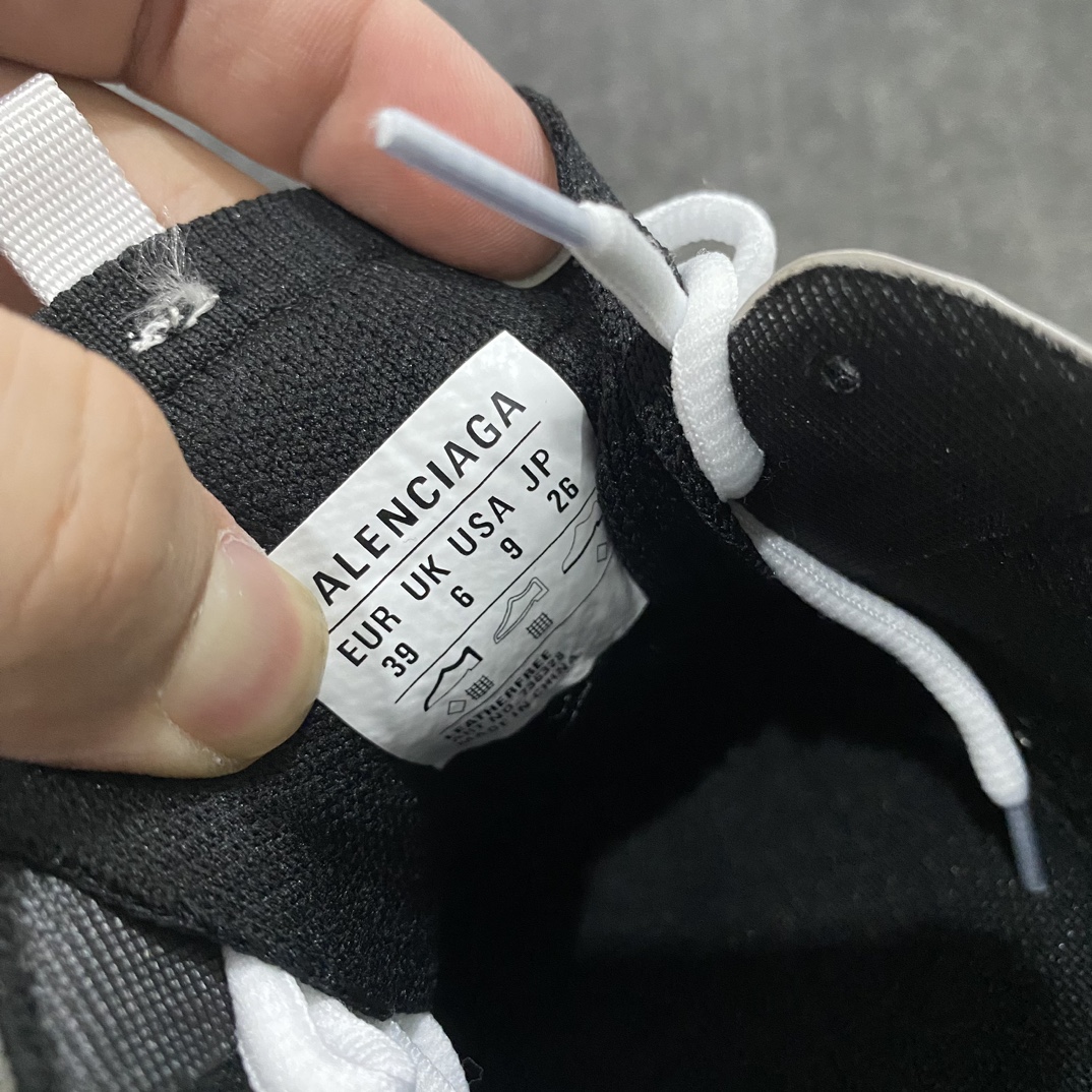 图片[7]-【VG版本】Balenciaga Track Sock 巴黎世家三代飞织 户外概念复古老爹鞋 白黑 新晋外贸大厂VG版本出品 原厂档案开发 鞋身从之前网布改成编织面，内衬从以前的海绵内衬改成跟袜子鞋一样的材质，每一片材料做到跟原厂一样的油边处理工艺，不管是从外观，跟内在都跟原鞋做到一比一 从里到外 最大尺度还原官方ZP 尺码：35 36 37 38 39 40 41 42 43 44 45 46-选品中心