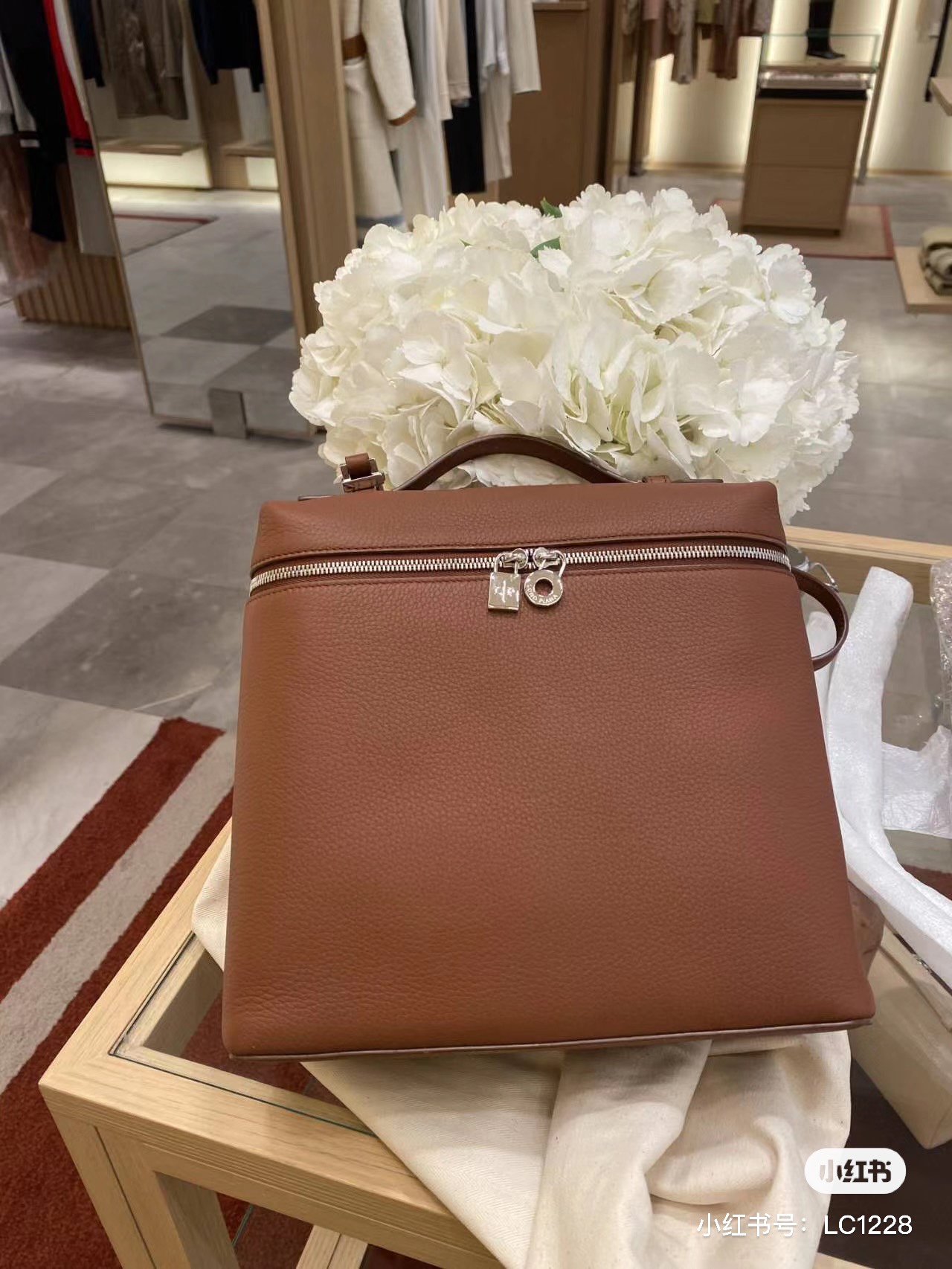 NO:187099,Extra Loro piana/Extra Pocket Backpack Brick Red Spot, DG, Dolce & Gabbana, loro piana19860909特级 Loro piana/Extra Pocket Backpack 砖红色的 现货,DG,Dolce&Gabbana,loro piana,Bag