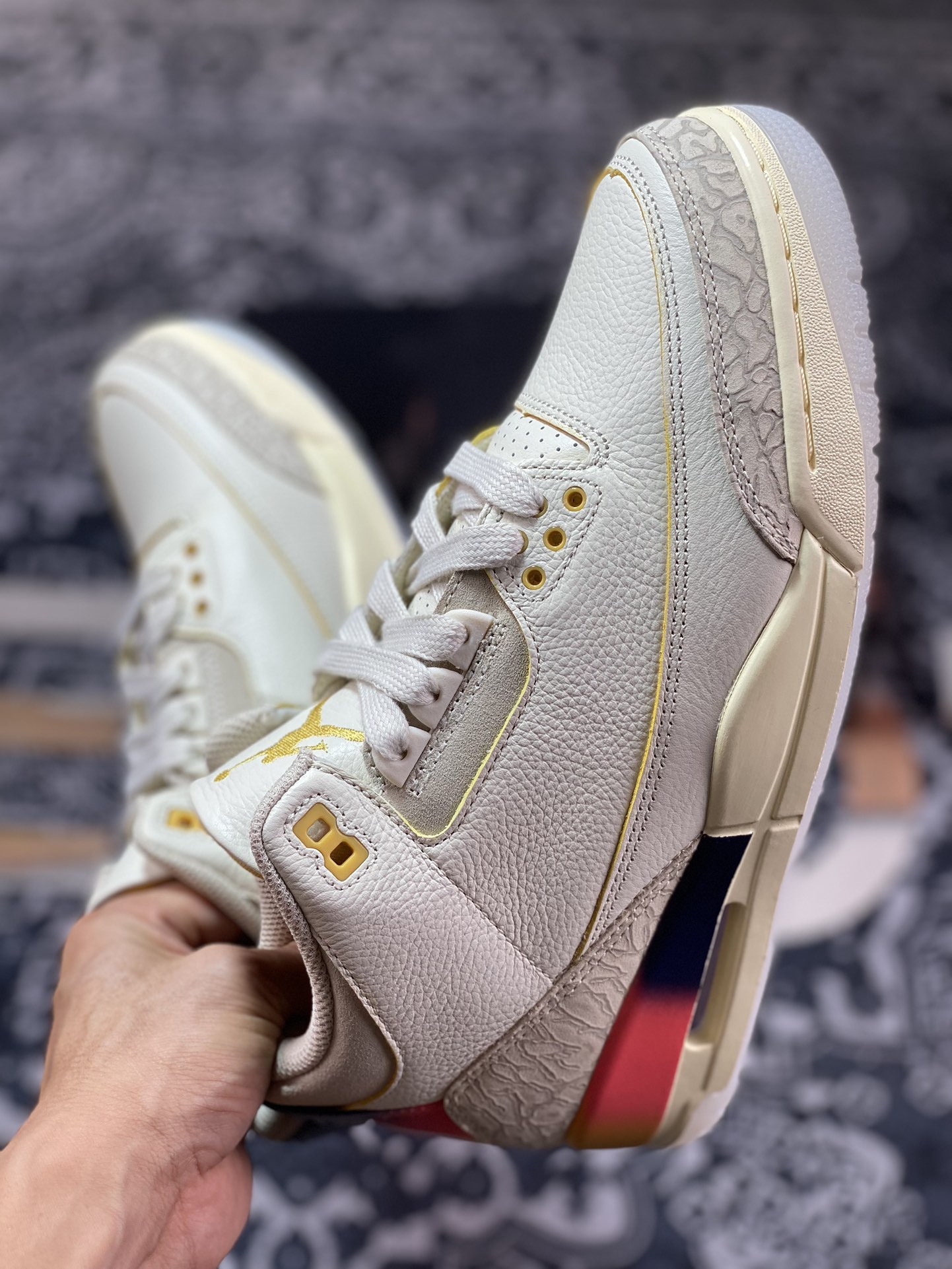 老汪纯原生产线 J Balvin x Air Jordan 3 联名 彩虹笑脸 FN0344-901