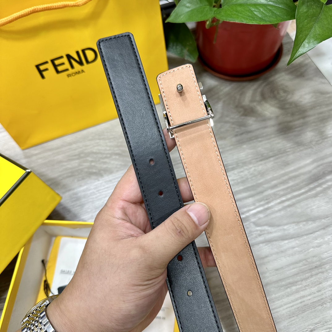 
FENDl （芬迪）女士腰带 宽30mm 双面原版头层牛皮 制作 搭配經典F铜扣 时尚潮流 经典百搭 