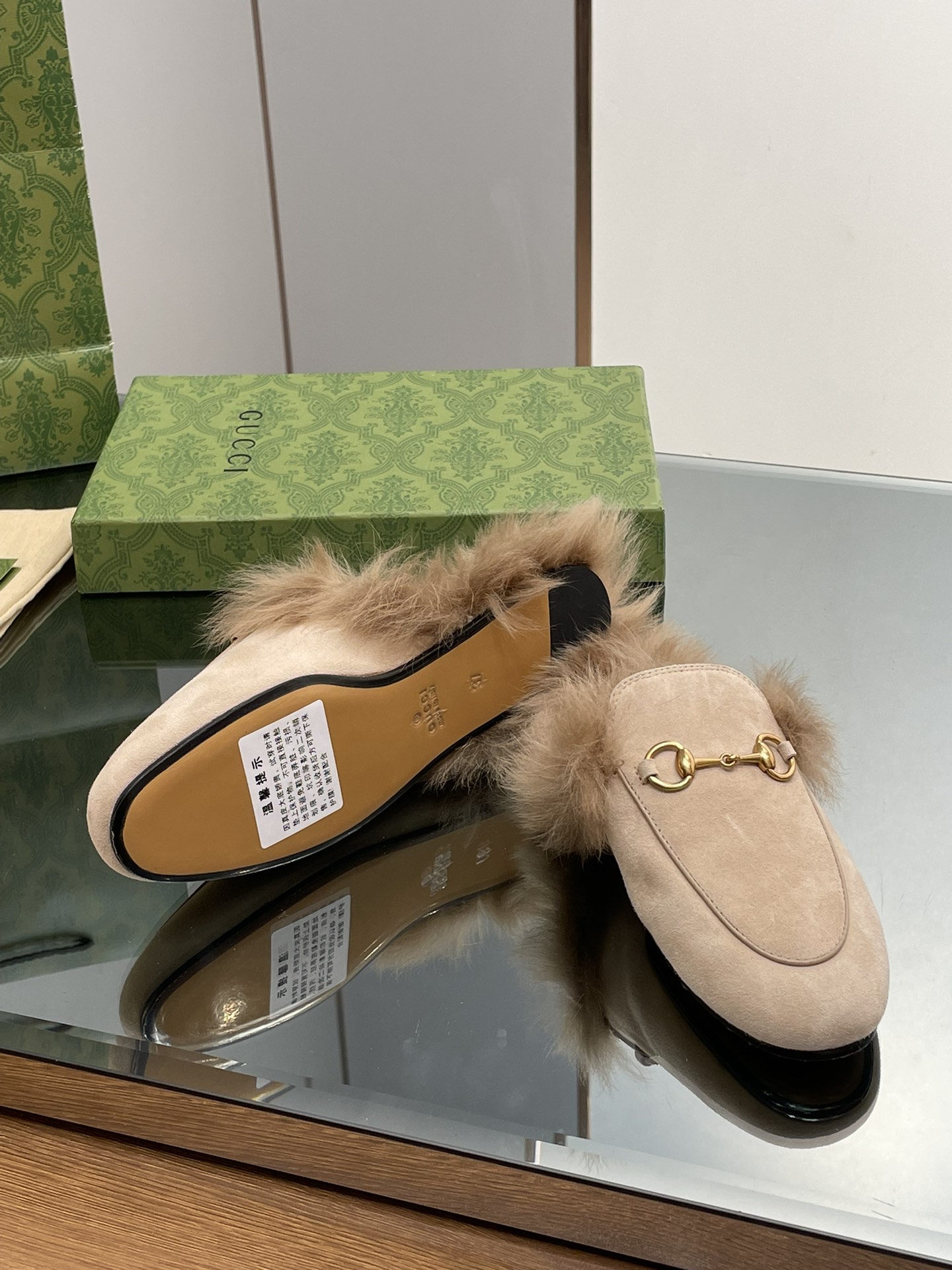 Gucci Princetown Leather Slipper with Horsebit - Luxurious Comfort 7 i1694404534 7423 5