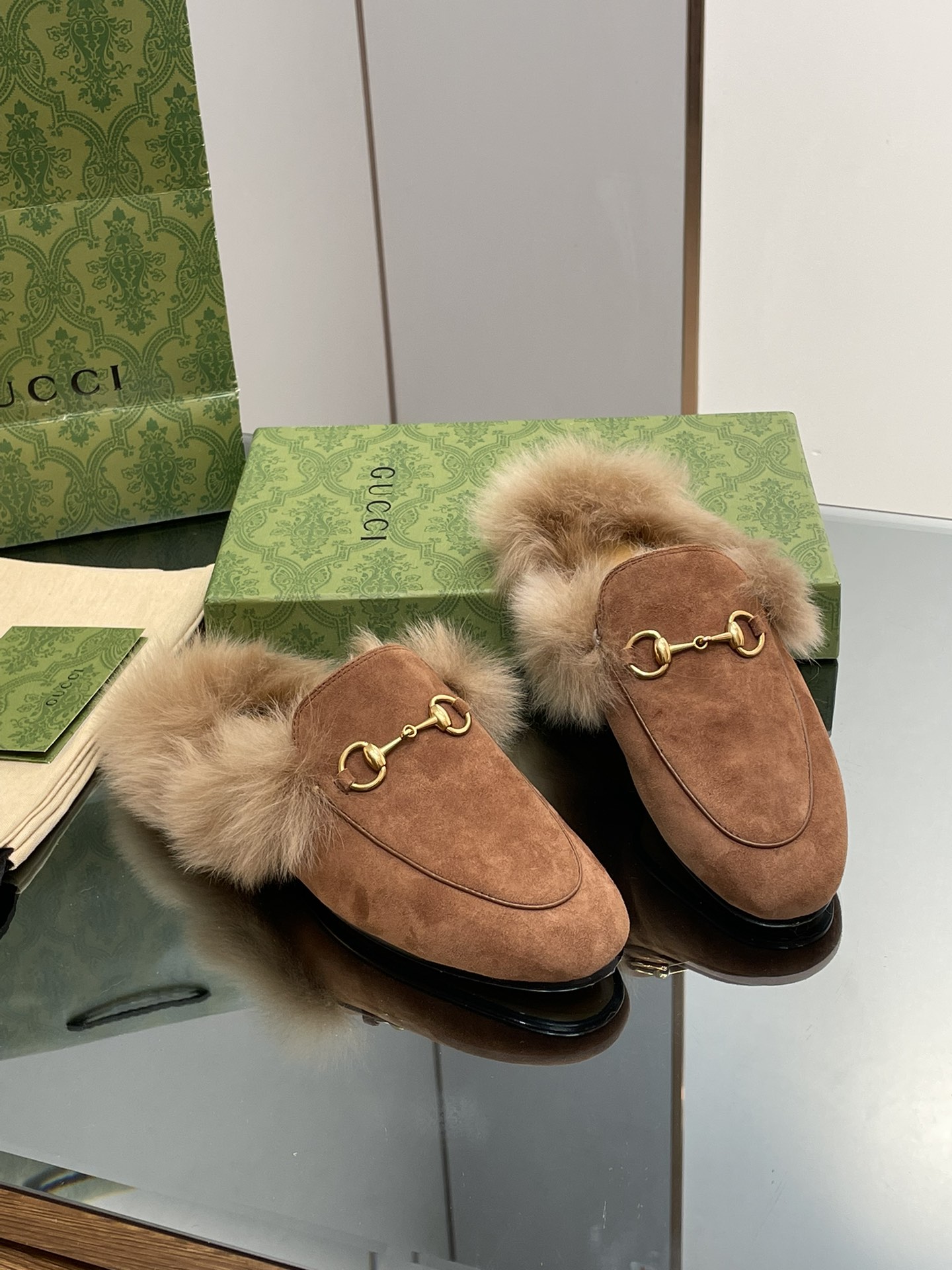 Gucci Princetown Leather Slipper with Horsebit 3 i1694404600 8152 1