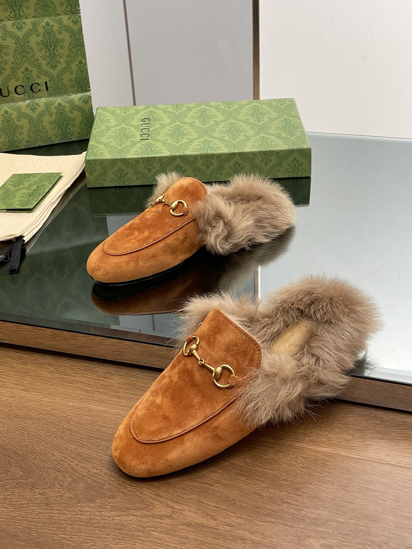 Gucci Princetown Leather Slipper with Horsebit - Luxurious & Timeless 6 i1694404643 6337 4