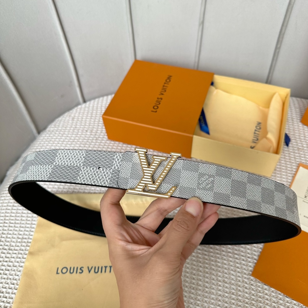 Original. Lv width: 40mm 𝕃𝕠𝕦𝕚𝕤 𝕧𝕦𝕚𝕥𝕥𝕠𝕟 classic checkerboard pattern, blue grid with black calfskin lining, …