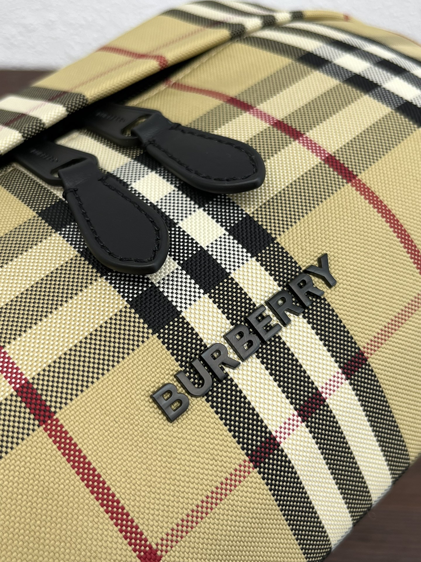 Burberry Beige Nova Check everyday