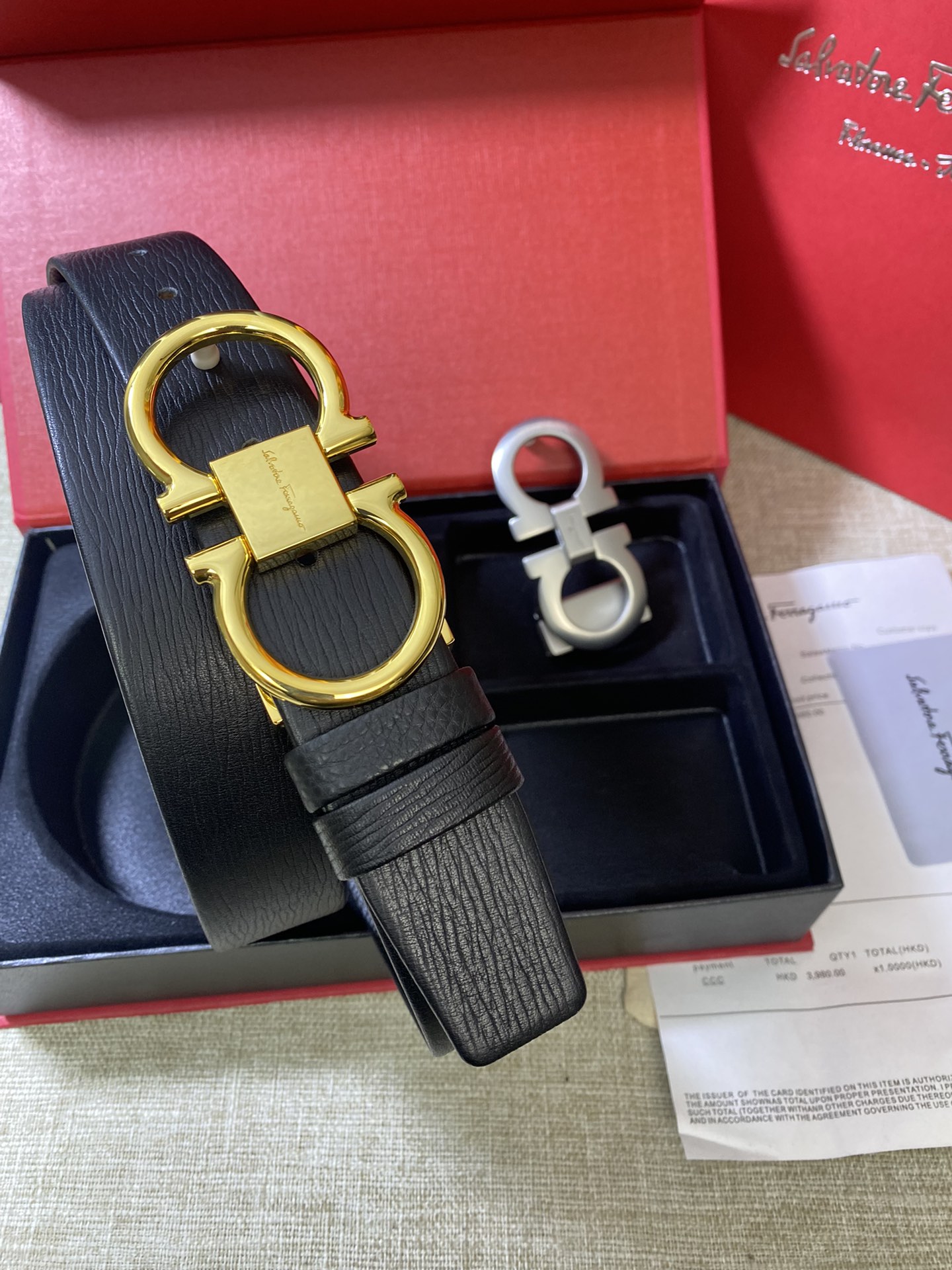 菲拉格慕新款同步原单代购级别3.5cm带身双面采用进口原版头层牛皮纯手工无缝包边工艺制作打破传统掉边油的