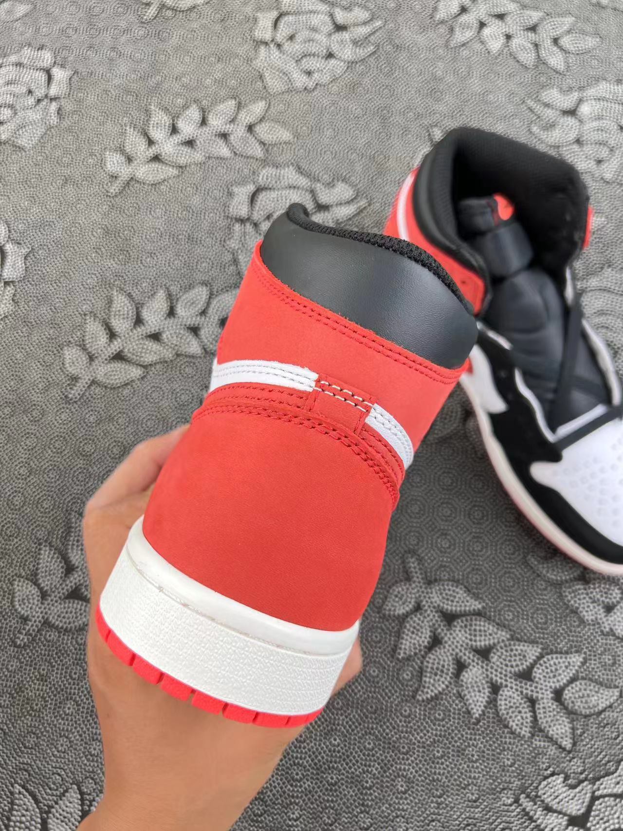 Air Jordan 1 Retro High OG 6 Rings 高帮复古篮球鞋 黑红配色?