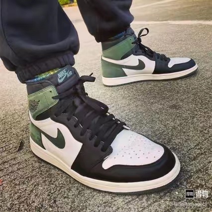 ? Air Jordan 1 Retro High OG 6 Rings 高帮复古篮球鞋 黑绿配色?