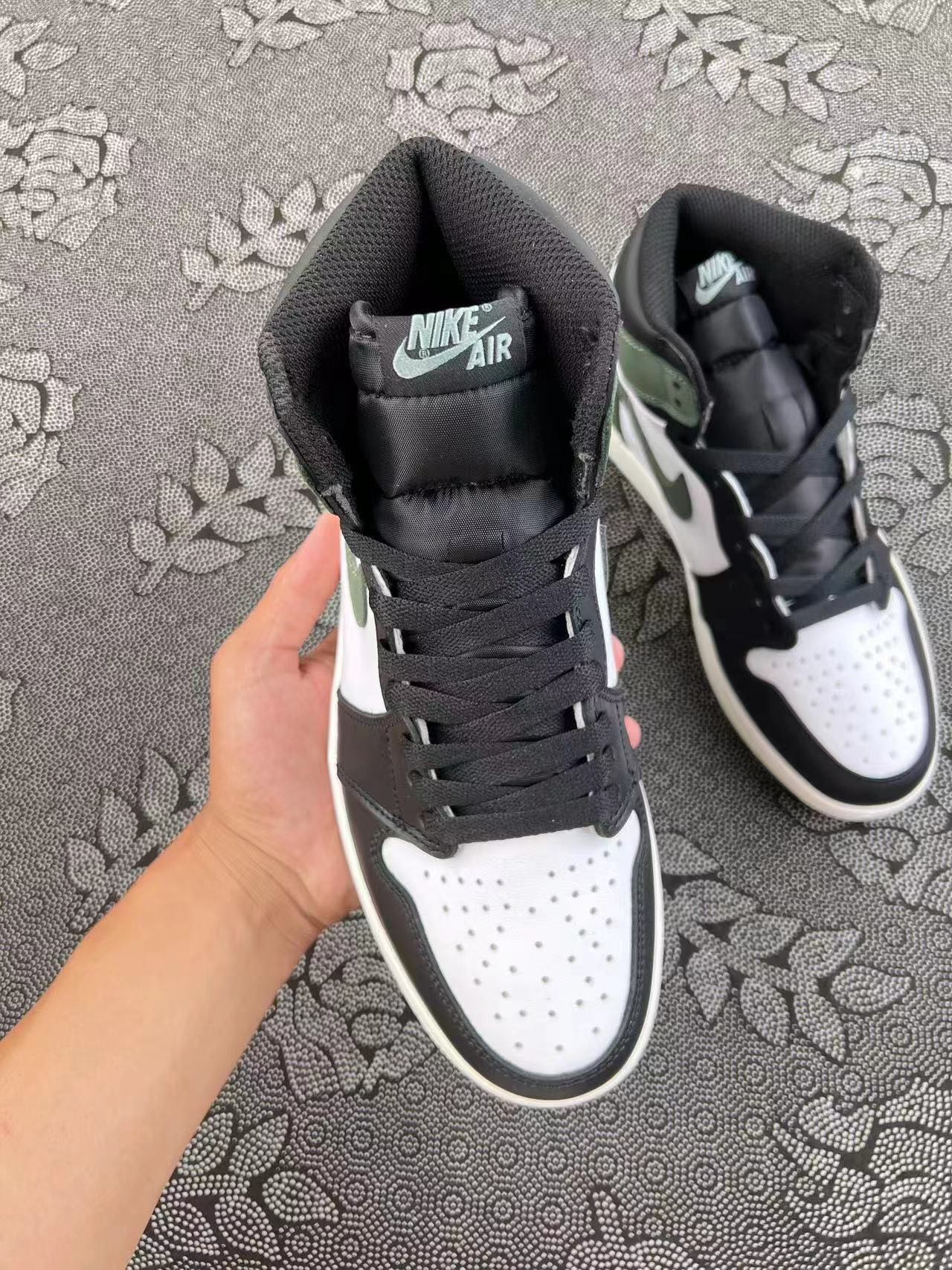 ? Air Jordan 1 Retro High OG 6 Rings 高帮复古篮球鞋 黑绿配色?