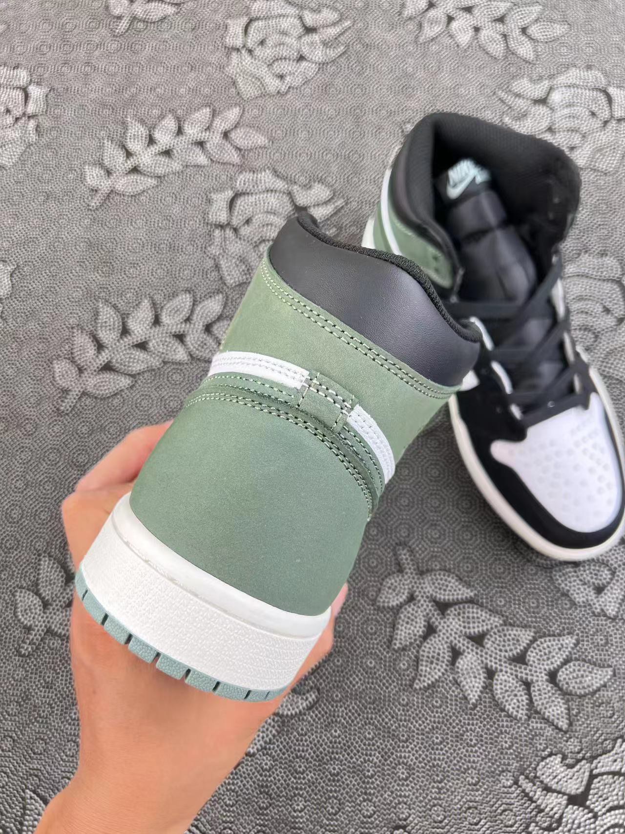 ? Air Jordan 1 Retro High OG 6 Rings 高帮复古篮球鞋 黑绿配色?