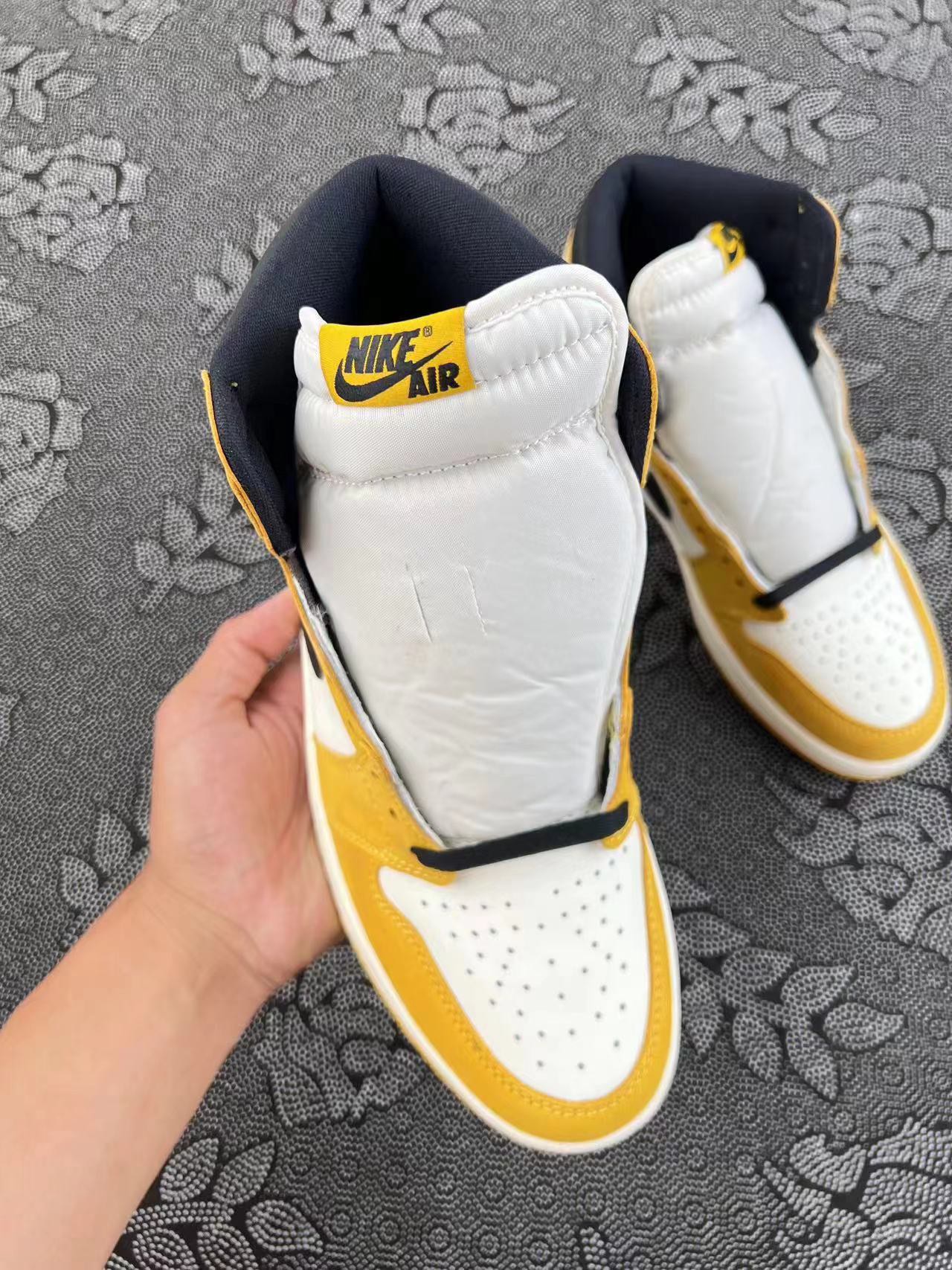 ? Air Jordan 1 Retro High OG 6 Rings 高帮复古篮球鞋 黑黄配色?