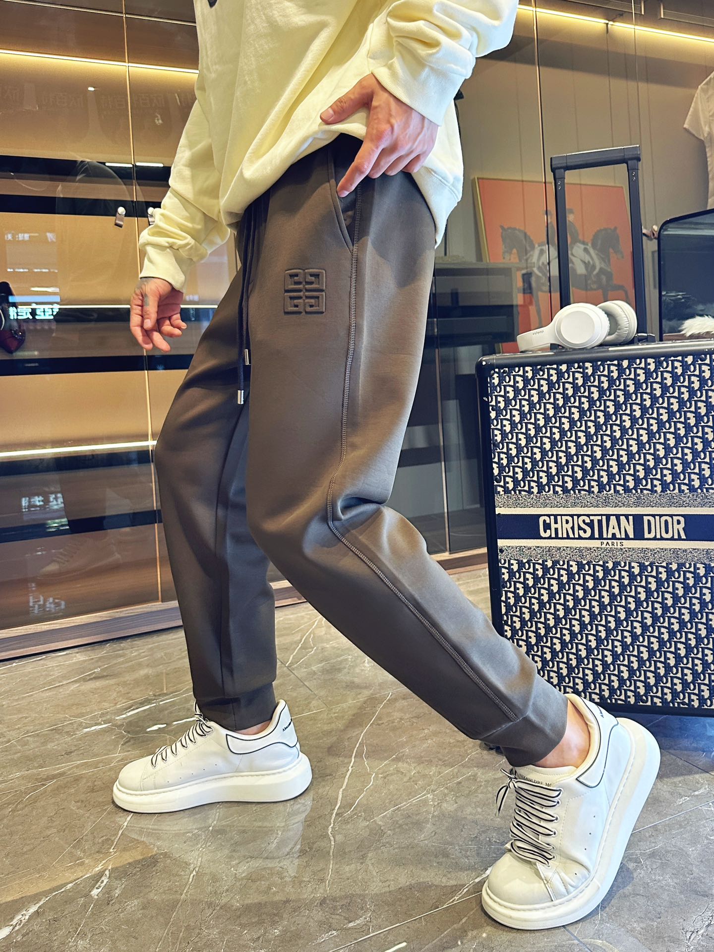 High Quality Perfect
 Givenchy Clothing Pants & Trousers Fall/Winter Collection Casual
