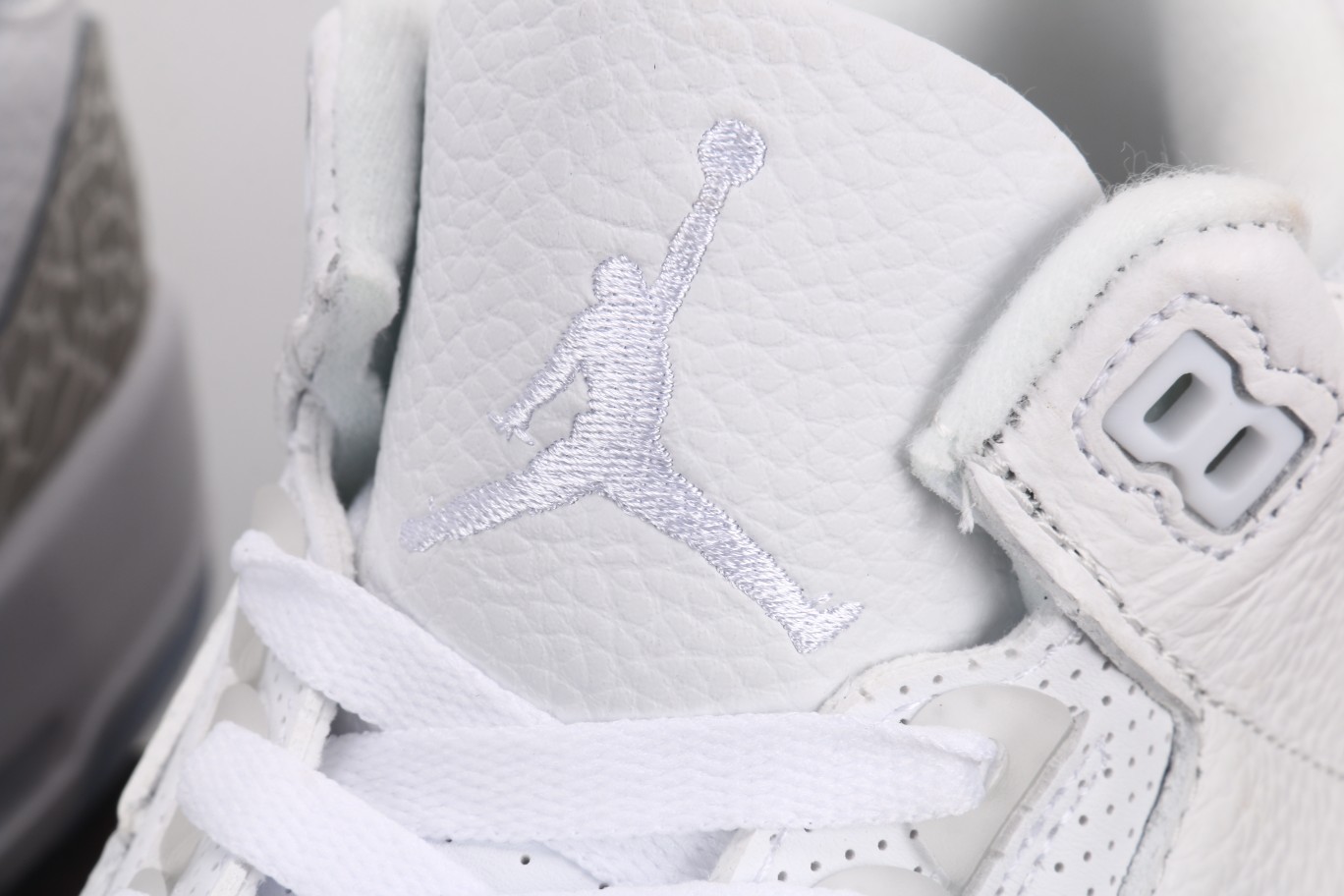 AirJordan3Retro“PureWhite”纯白原装私磨原厂纸板原厂织唛标顶级电绣进口头层皮致力