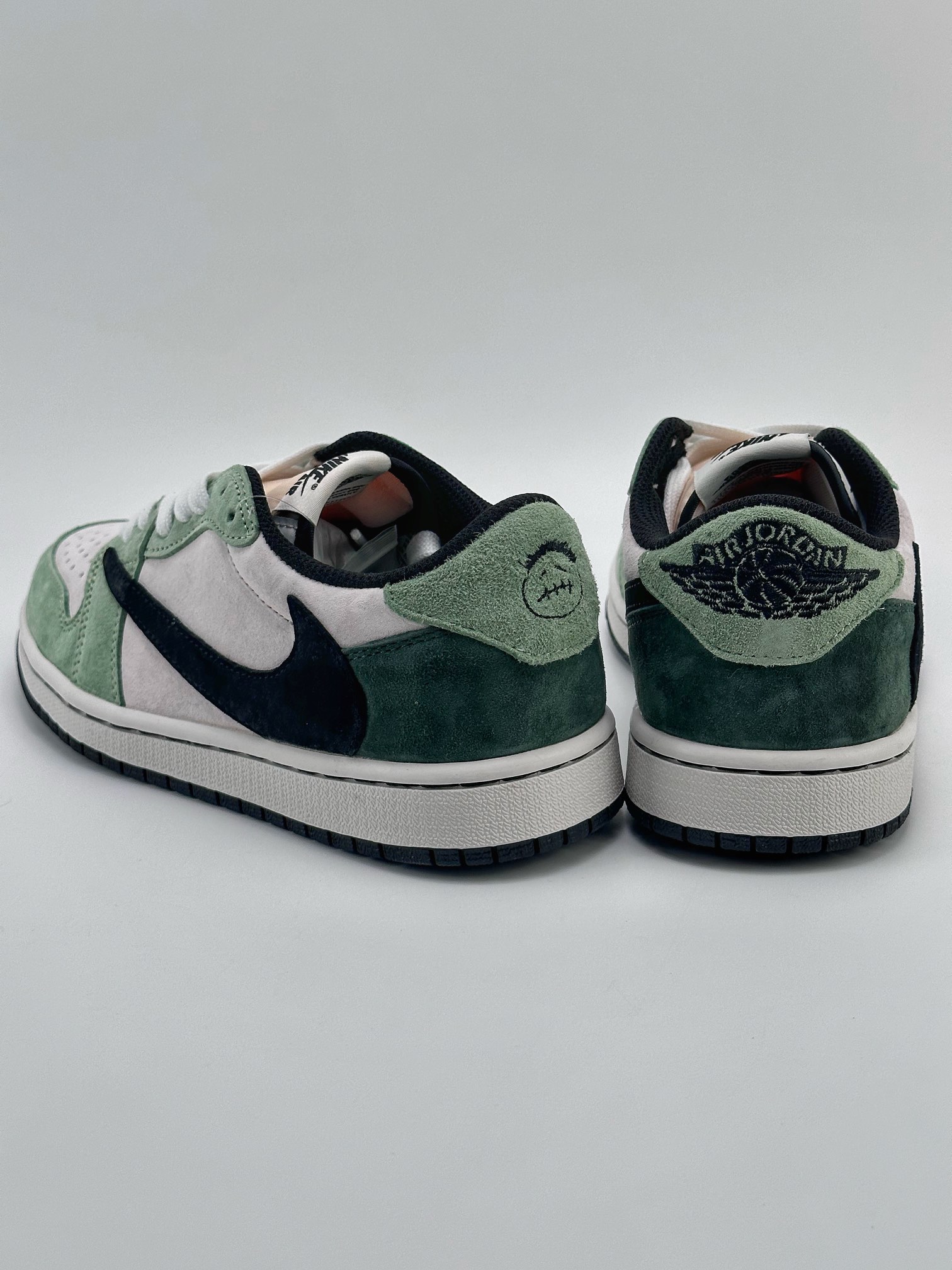 Travis Scott x Nike Air Jordan 1 Low Air Jordan 1 Low Suede White Green Hook DM7866-813