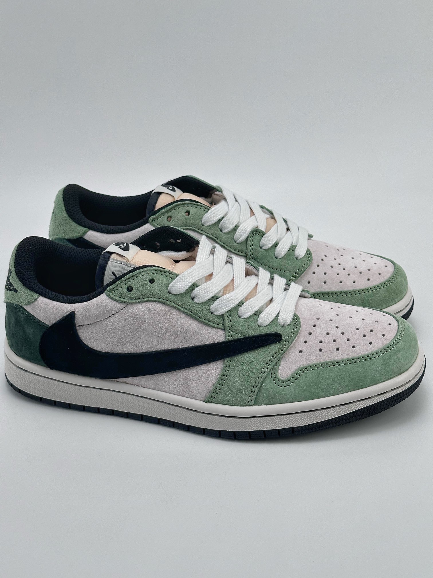 Travis Scott x Nike Air Jordan 1 Low Air Jordan 1 Low Suede White Green Hook DM7866-813