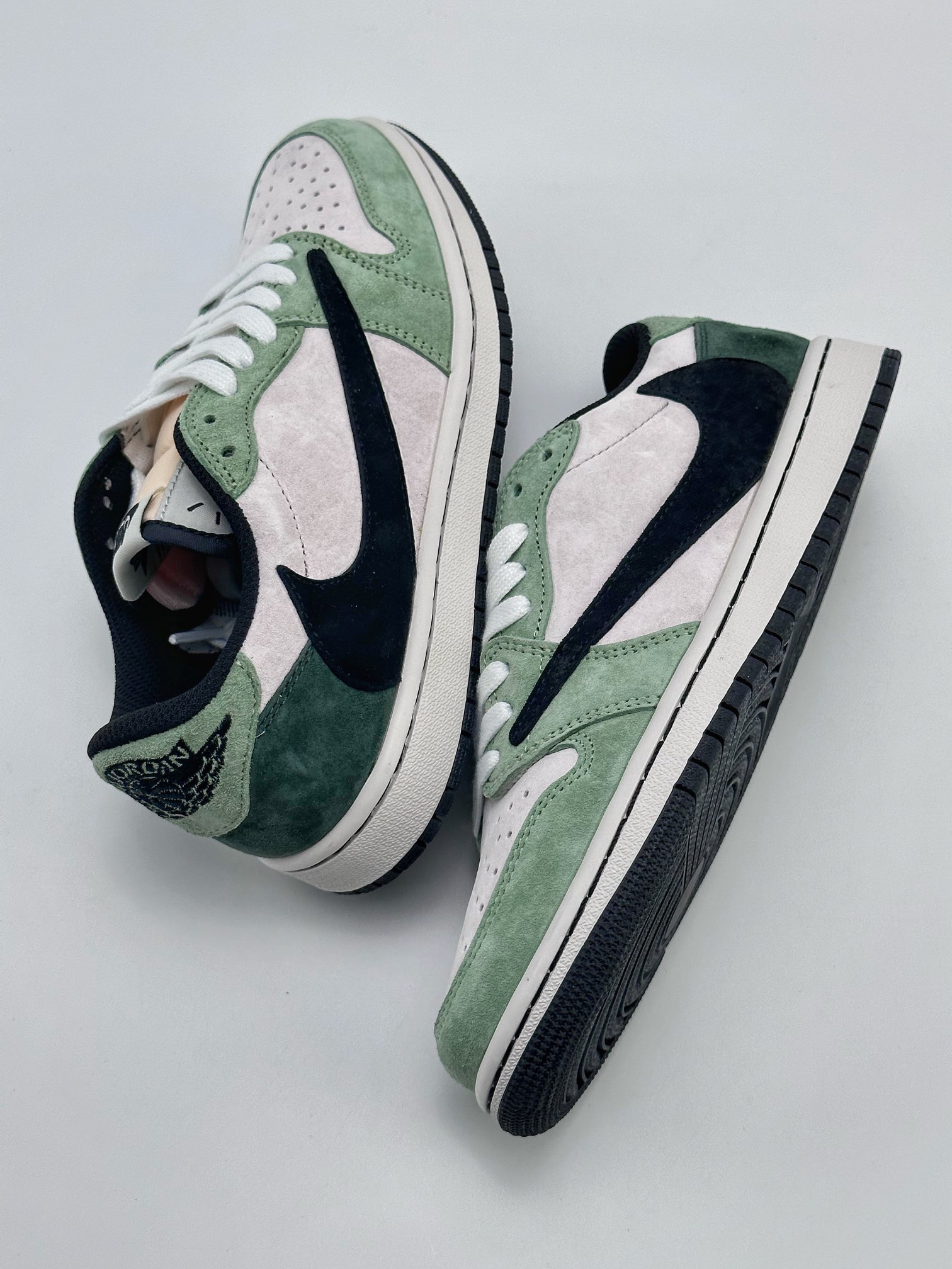 Travis Scott x Nike Air Jordan 1 Low Air Jordan 1 Low Suede White Green Hook DM7866-813