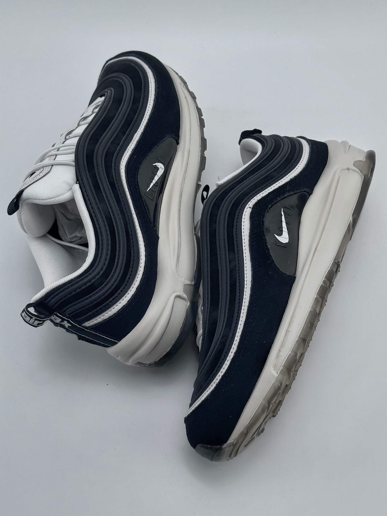 Channel order NK Air Max 97 white and black DZ5316-010