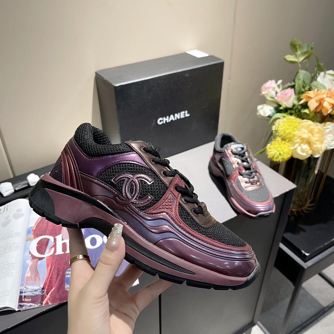Chanel 23C Chanel 2023 F1 🛍📦
▪️ : + ▪️ ▪️ ▪️ 3.5CM
▪️Taglia: 35 42 39 45
