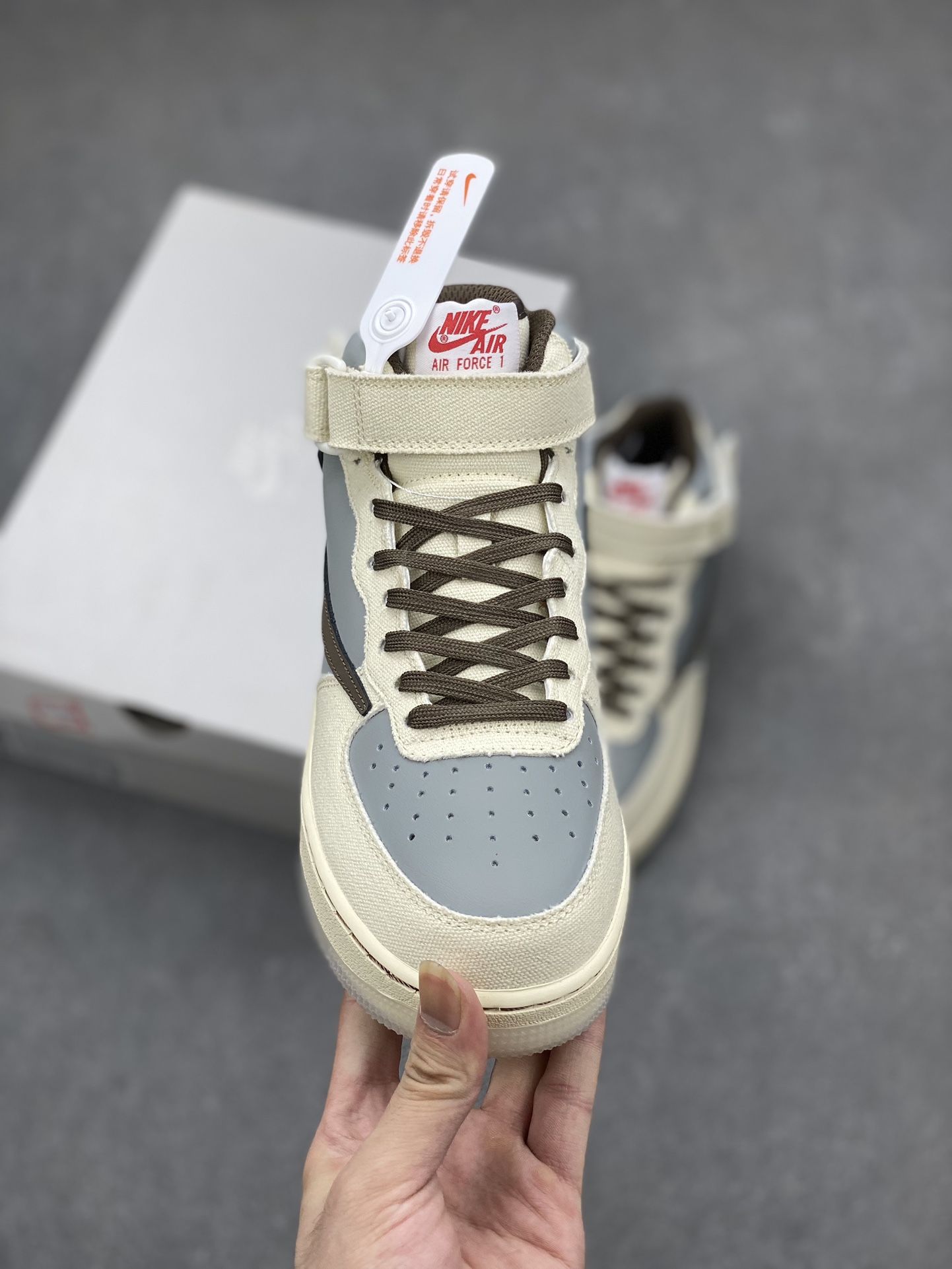 TS x PlayStation x Air Force 1 PS5 Mid-Top Sneakers - Limited Edition 3 i1694473449 3134 1