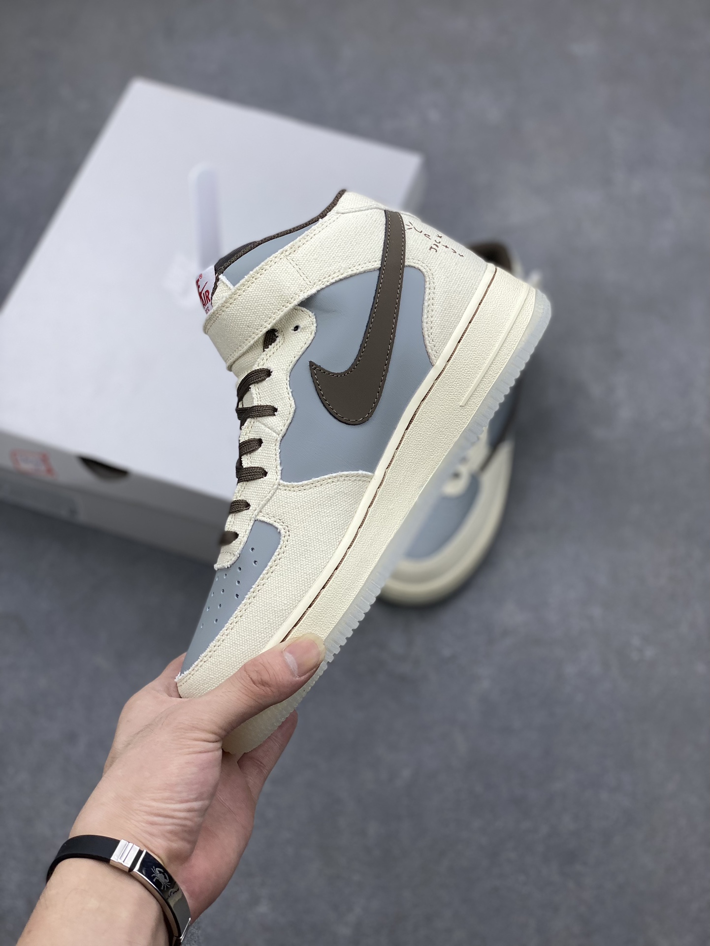 TS x PlayStation x Air Force 1 PS5 Mid-Top Sneakers - Limited Edition 4 i1694473449 3597 2