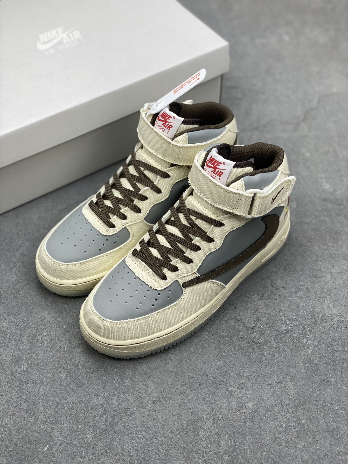 TS x PlayStation x Air Force 1 PS5 Mid-Top Sneakers - Limited Edition 9 i1694473449 3833 7
