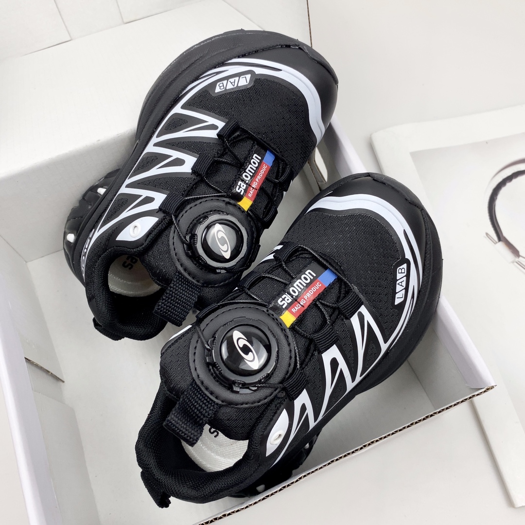 图片[4]-💝萨络蒙XT-6系列旋转纽扣童鞋！💖 🚘纯原萨络蒙 XT-6系列旋转纽扣网红款儿童休闲越野运动机能跑步鞋🛵 🍎SALOMON欧洲站最清爽走秀款厚底老爹鞋户外徒步鞋男女童百搭跑步鞋童鞋🔥 💘官网潮牌韩版最新款减震防滑耐磨底透气休闲经典四季款潮鞋清新风童鞋🎈 🍒颜色：黑色， 白色，紫粉色 尺码：26-37码-选品中心