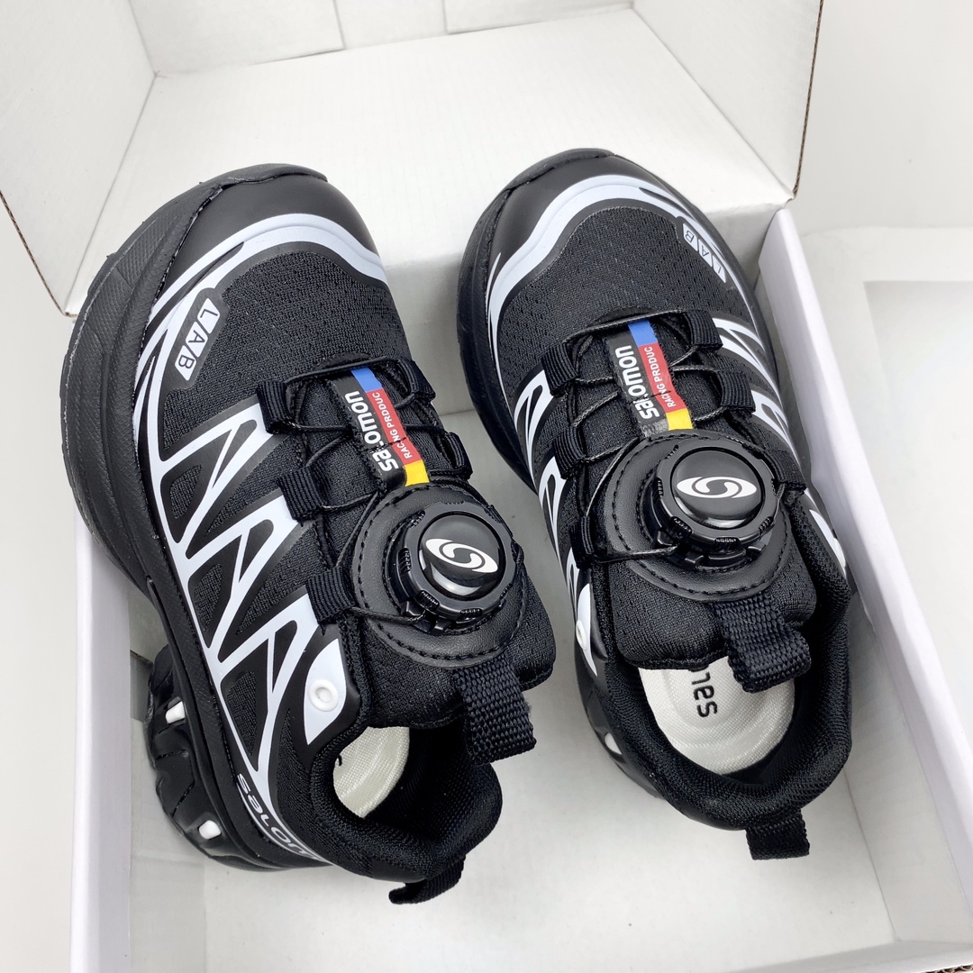 图片[3]-💝萨络蒙XT-6系列旋转纽扣童鞋！💖 🚘纯原萨络蒙 XT-6系列旋转纽扣网红款儿童休闲越野运动机能跑步鞋🛵 🍎SALOMON欧洲站最清爽走秀款厚底老爹鞋户外徒步鞋男女童百搭跑步鞋童鞋🔥 💘官网潮牌韩版最新款减震防滑耐磨底透气休闲经典四季款潮鞋清新风童鞋🎈 🍒颜色：黑色， 白色，紫粉色 尺码：26-37码-选品中心