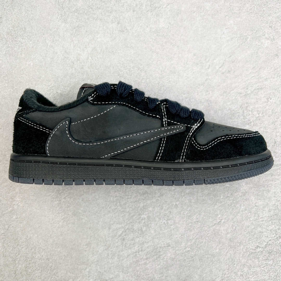 💰240 ＃SZ纯原 Travis Scott x Air Jordan AJ1 Low OG TS联名黑色倒钩低帮中童童鞋 DO5442-001 重新定义童鞋市场 市场第一款原装童鞋 上脚必是全班最靓的仔 原纸板数据开发 原厂配置 市面唯一原装批次区别市面 原厂大底磨具真实半码 同步原厂十三个尺码段 原厂Prime Asia贝利进口皮料加持 原盒原配 原厂拉帮工艺 针距密度一致 后跟弧度收口自然不对折 极致一眼正品既视感 进口电脑针车工艺 鞋面清洁度最高QC检验标准 控制溢胶 广东原厂电绣工艺 鞋标鞋盒 防尘纸 均采购来自原厂 尺码：27.5 28 28.5 29.5 30 31 31.5 32 33 33.5 34 35 36 编码：by3936010-运动鞋