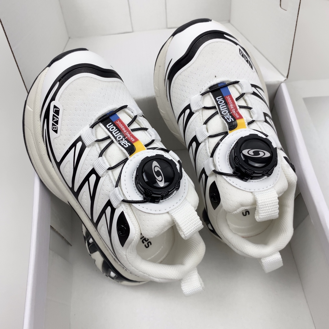 图片[4]-💝萨络蒙XT-6系列旋转纽扣童鞋！💖 🚘纯原萨络蒙 XT-6系列旋转纽扣网红款儿童休闲越野运动机能跑步鞋🛵 🍎SALOMON欧洲站最清爽走秀款厚底老爹鞋户外徒步鞋男女童百搭跑步鞋童鞋🔥 💘官网潮牌韩版最新款减震防滑耐磨底透气休闲经典四季款潮鞋清新风童鞋🎈 🍒颜色：黑色， 白色，紫粉色 尺码：26-37码-选品中心