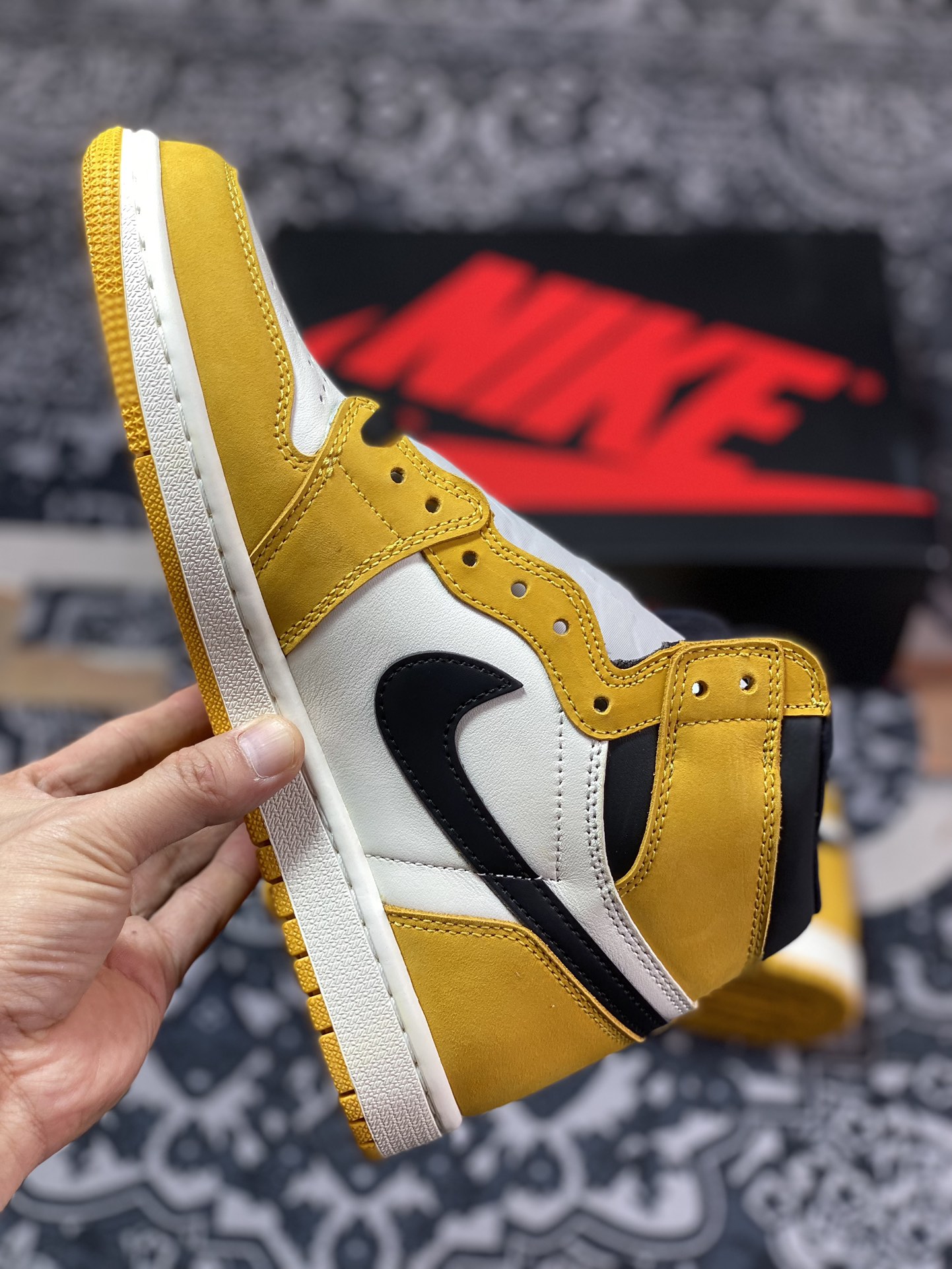 300 Air Jordan 1 Retro HIGH OG 高邦 DZ5485-701