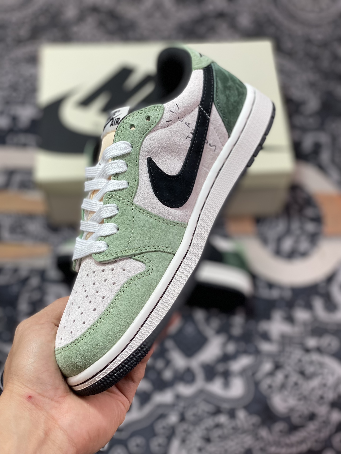 Travis Scott x Nike Air Jordan 1 Low OG SP ”Cactus Jack” AJ1 Jordan first generation basketball shoes ”TS joint matcha green gray black reverse hook” DM7866-813