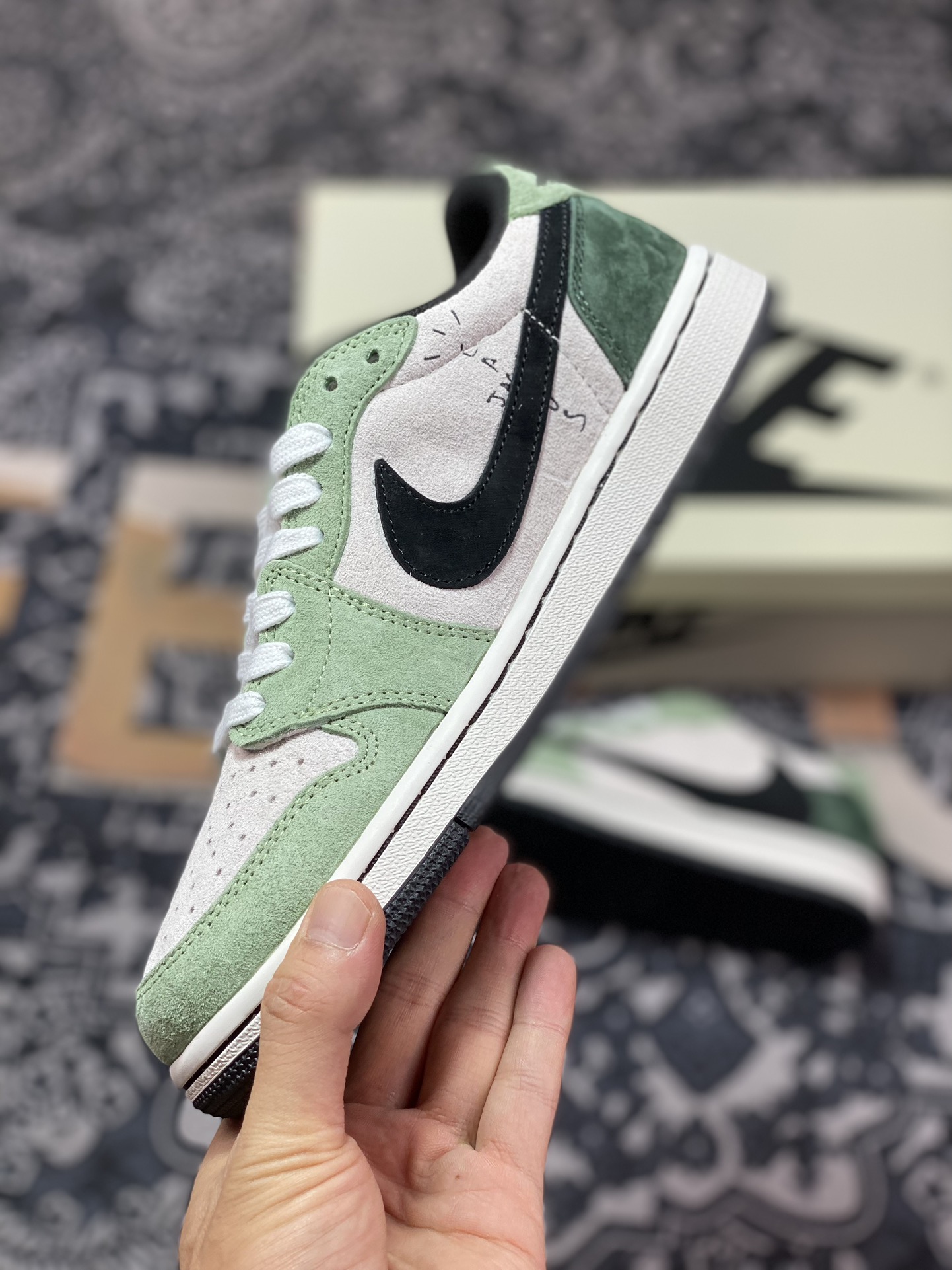 Travis Scott x Nike Air Jordan 1 Low OG SP ”Cactus Jack” AJ1 Jordan first generation basketball shoes ”TS joint matcha green gray black reverse hook” DM7866-813