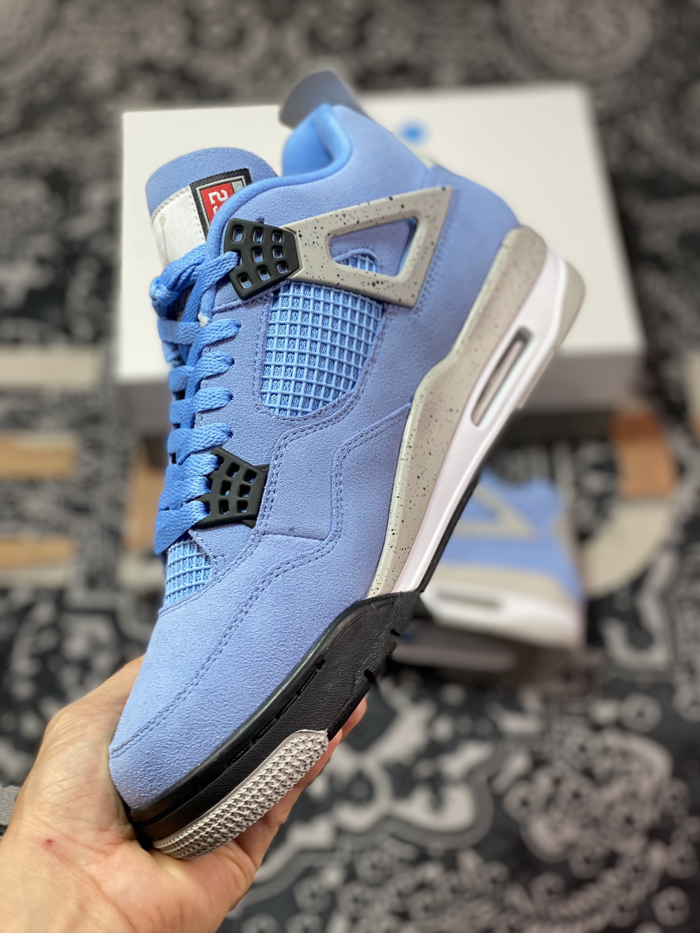 New 绿X 巅峰版本 全新升级 Air Jordan 4 Retro “University Blue” 大学蓝 CT8527-400