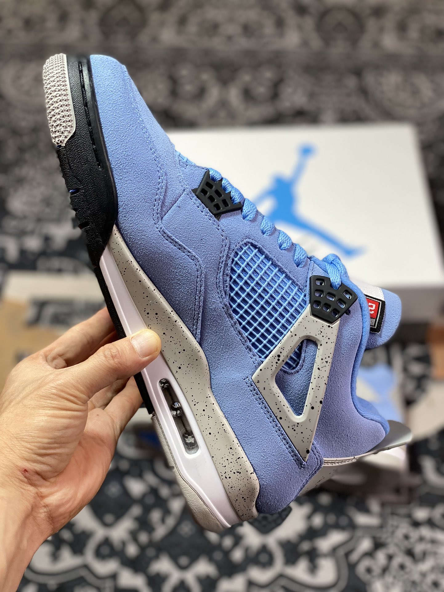 New 绿X 巅峰版本 全新升级 Air Jordan 4 Retro “University Blue” 大学蓝 CT8527-400