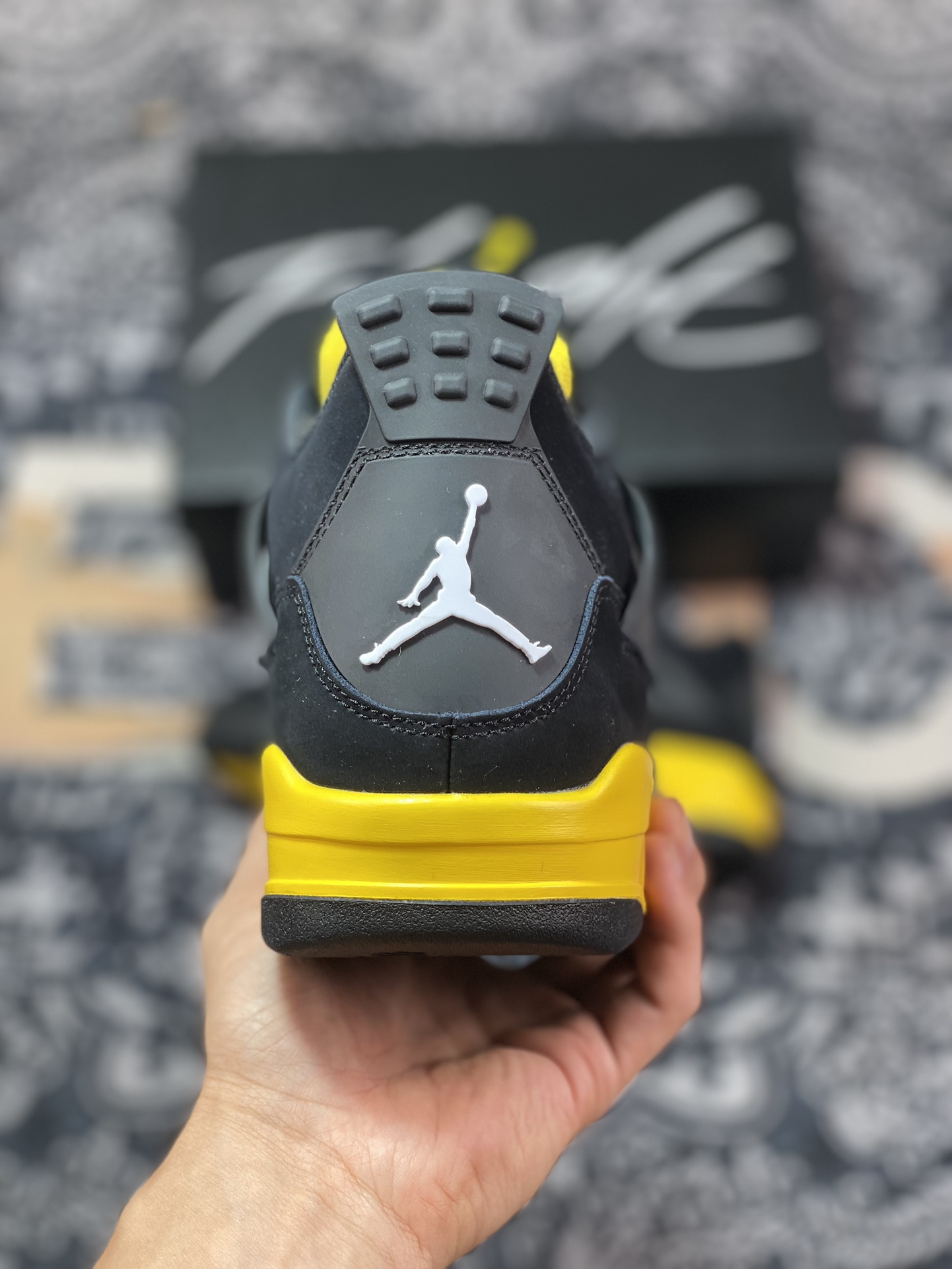 AJ4 Black and Yellow Thunder 6927-017